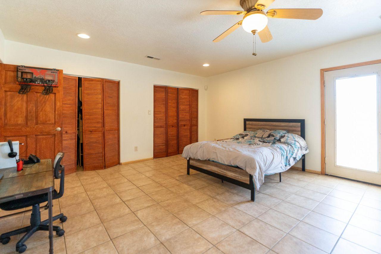 Los Ranchos, New Mexico, 87114, United States, 4 Bedrooms Bedrooms, ,5 BathroomsBathrooms,Residential,For Sale,1720943