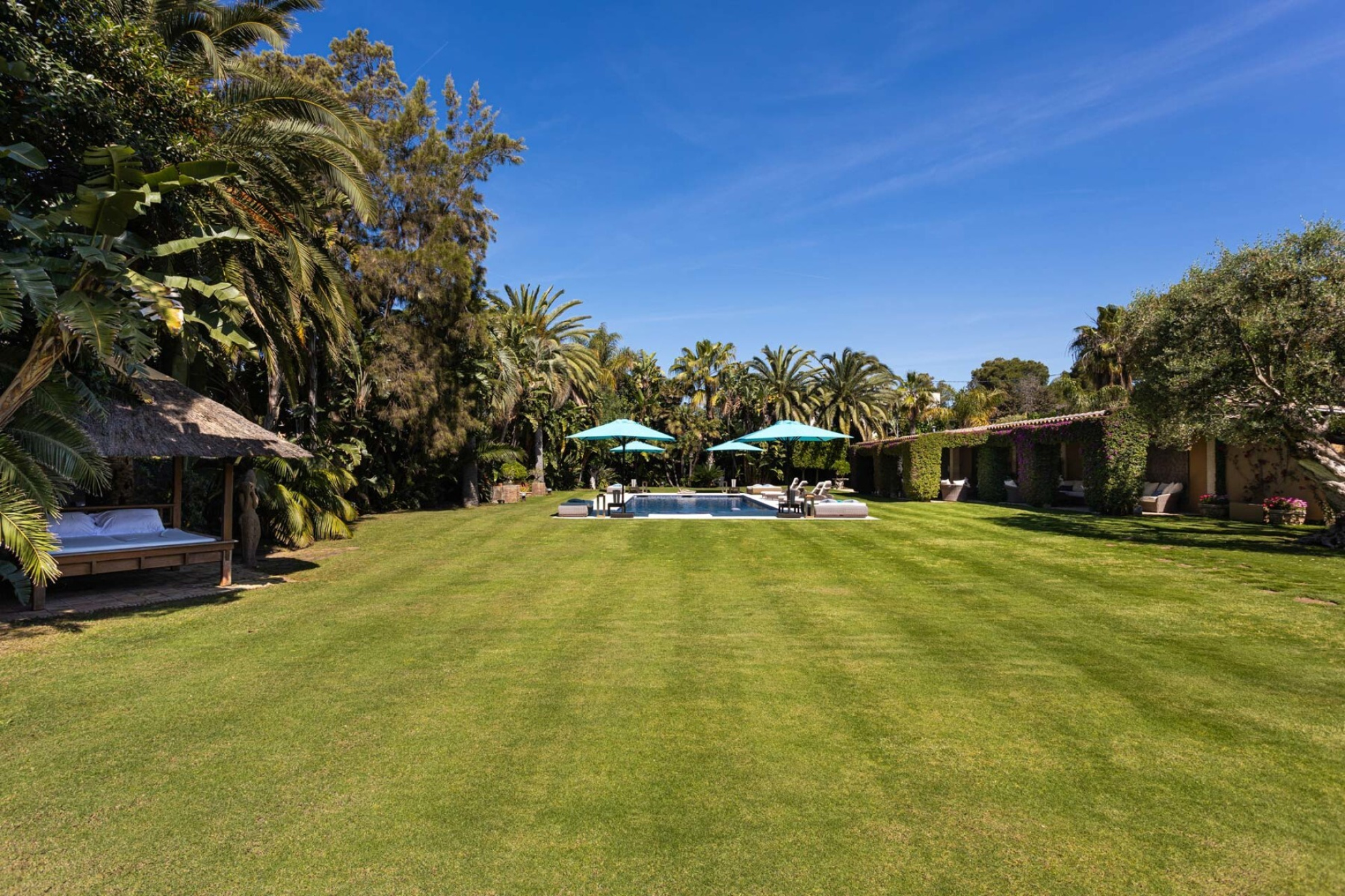  Impressive property in Sitges, close to the beach and Terramar Golf Course. - 物件實景