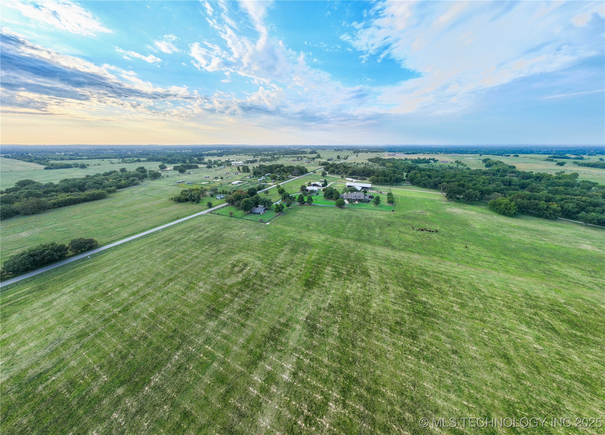 Mounds, Oklahoma, 74047, United States, 4 Bedrooms Bedrooms, ,6 BathroomsBathrooms,Residential,For Sale,1960960