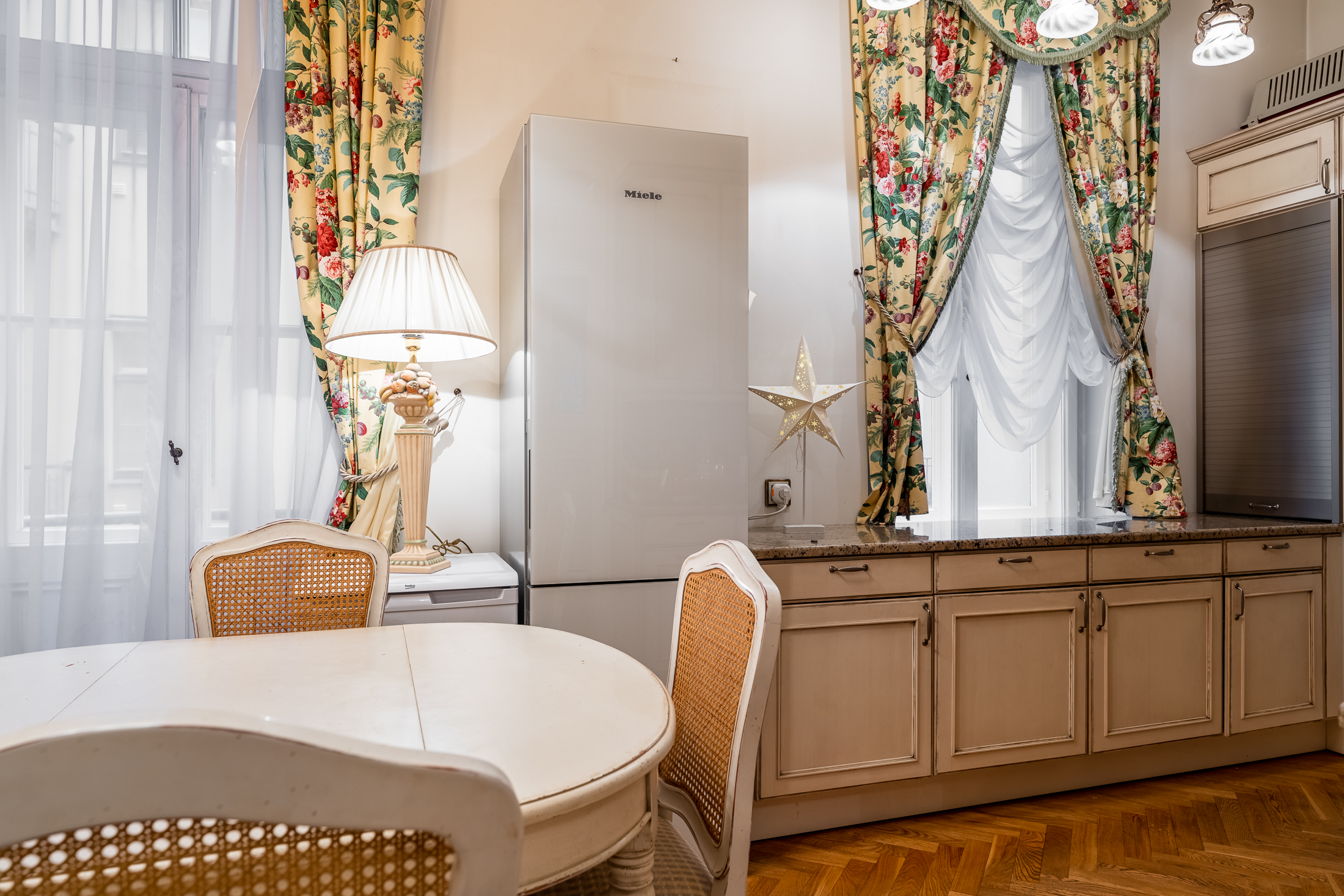 Spacious apartment in an Art Nouveau pearl - 物件實景
