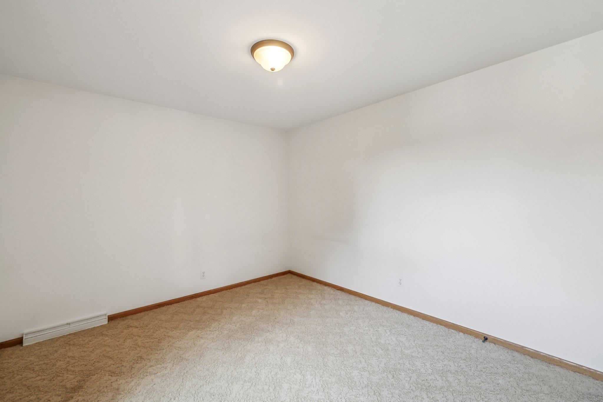 Portage, Wisconsin, 53901, United States, 4 Bedrooms Bedrooms, ,5 BathroomsBathrooms,Residential,For Sale,1976177