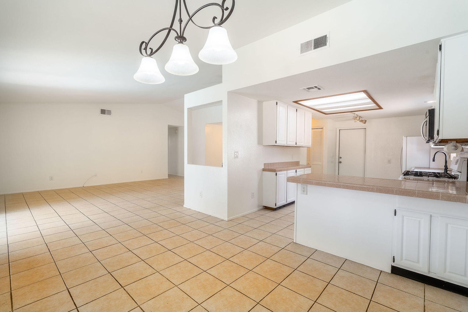 Cathedral City, California, 92234, United States, 3 Bedrooms Bedrooms, ,2 BathroomsBathrooms,Residential,For Sale,1975039