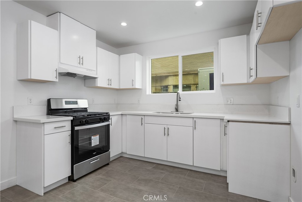 Los Angeles, California, 90011, United States, ,Residential,For Sale,1919891