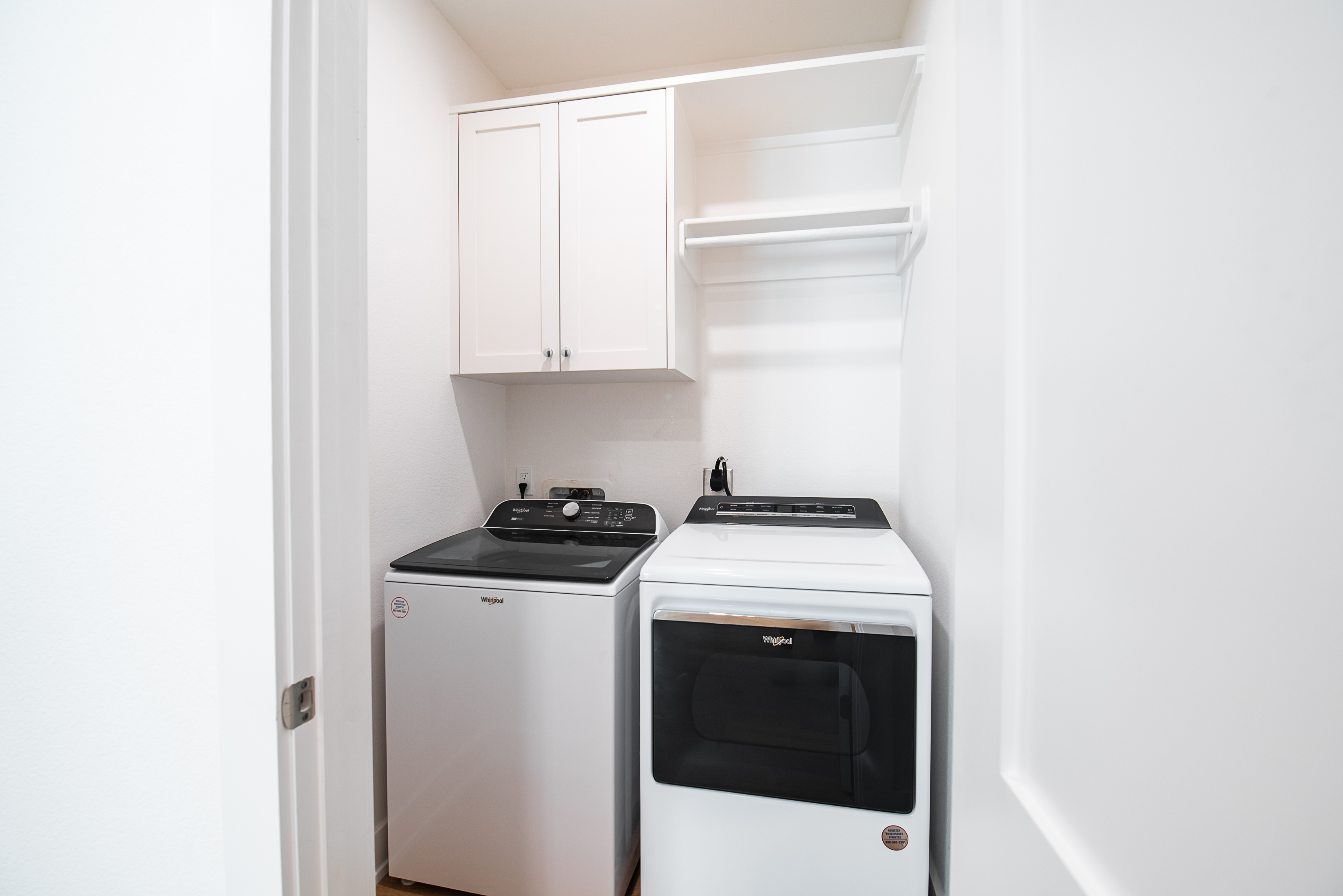  Coastal Elegance Meets Waterfront Living - 物件實景