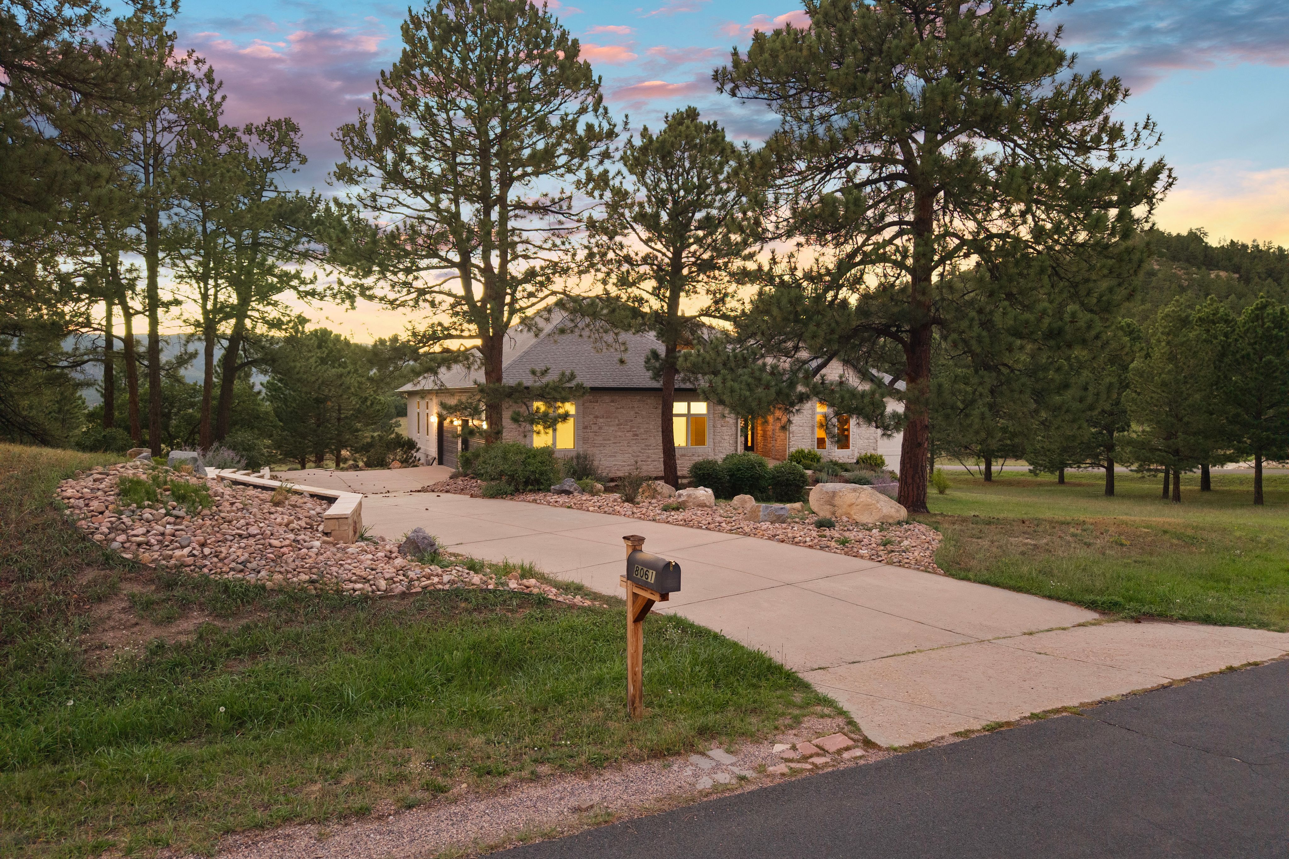  Set on over 4 acres in Perry Park East - 物件實景