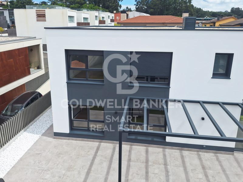 Rua Dulzaina A Coru?a, Oleiros, Oleiros A Coru?a, Oleiros, Galicia, ES, 4 Bedrooms Bedrooms, ,3 BathroomsBathrooms,Residential,For Sale,Rua Dulzaina A Coru?a, Oleiros, Oleiros A Coru?a,1487464