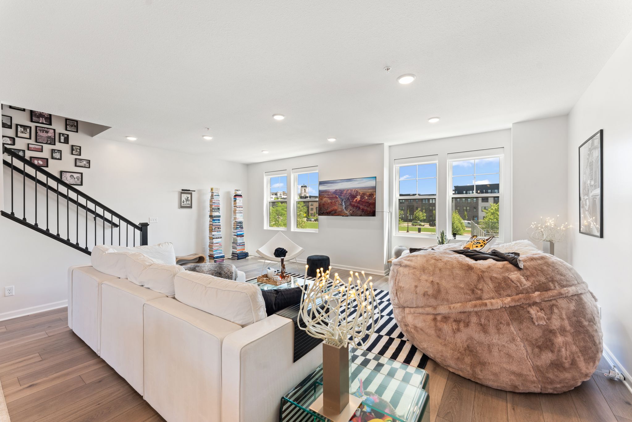  Urban Living at Its Finest: Expansive Highland Bridge Rowhome with River Views - 物件實景
