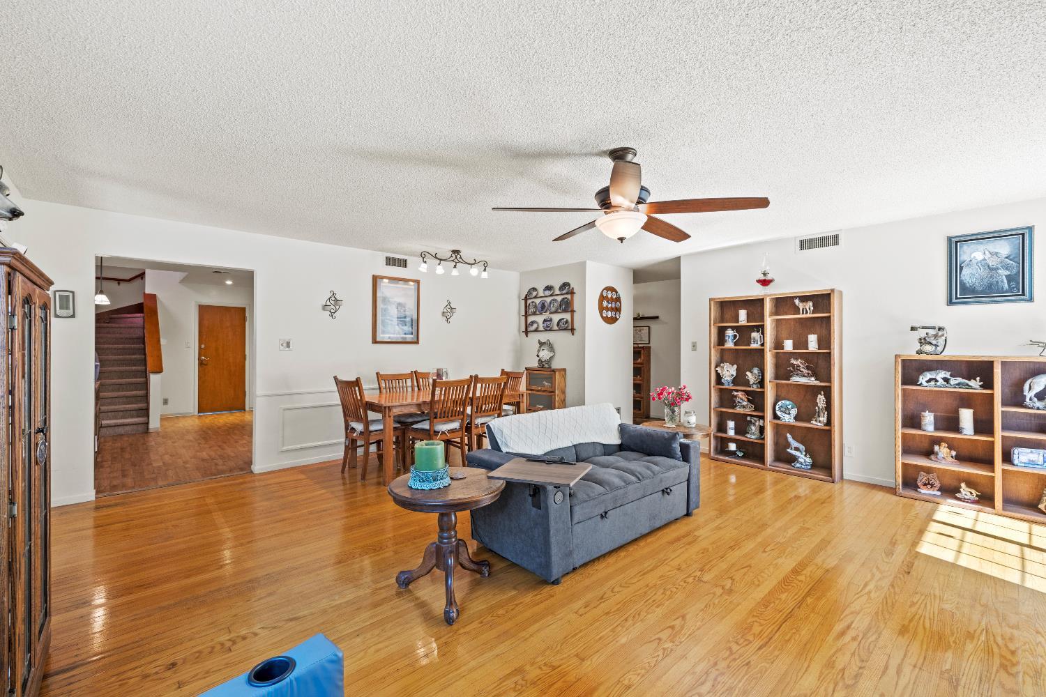 Citrus Heights, California, 95621, United States, 3 Bedrooms Bedrooms, ,2 BathroomsBathrooms,Residential,For Sale,2015324