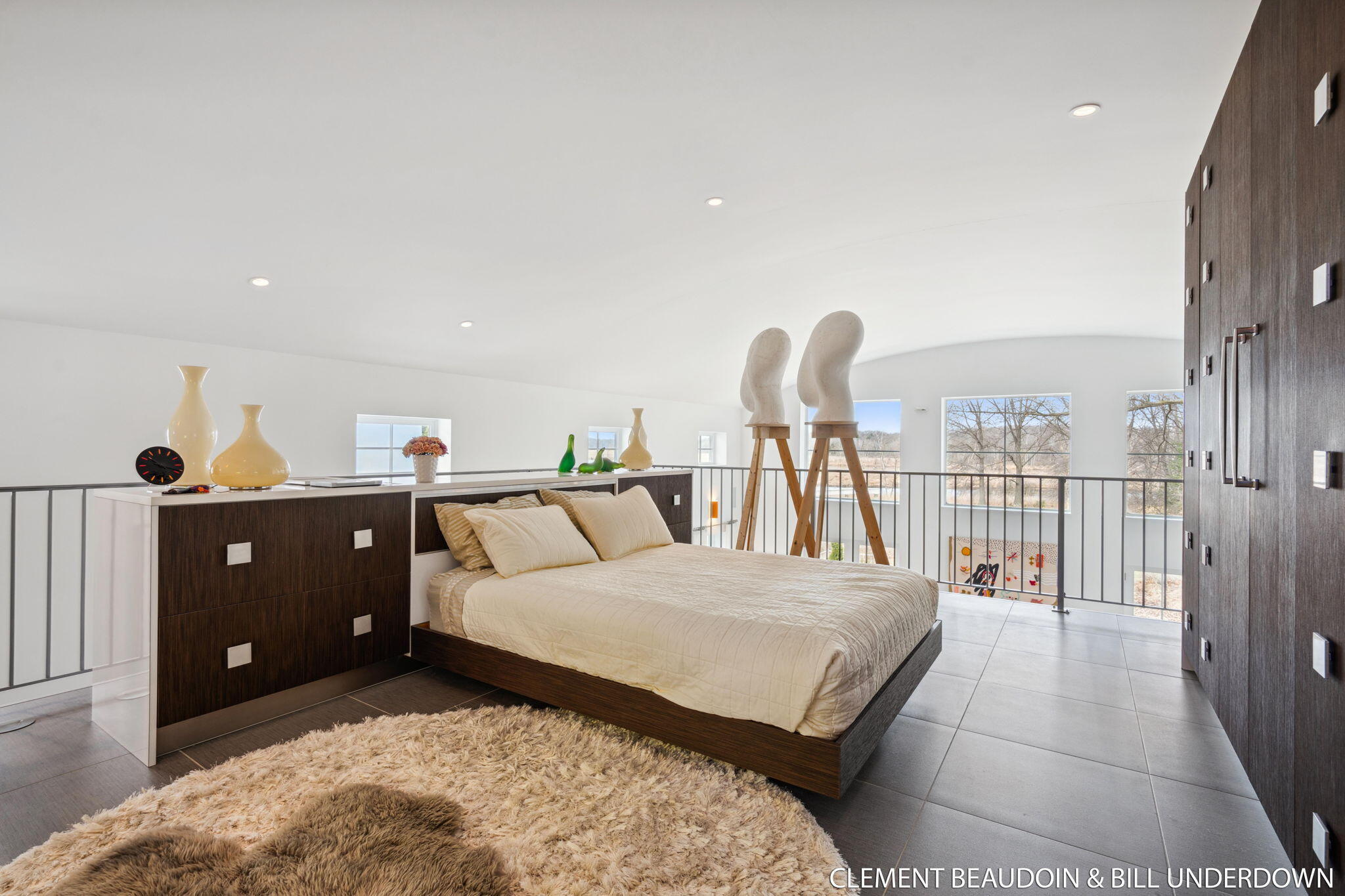 Fennville, Michigan, 49408, United States, 5 Bedrooms Bedrooms, ,7 BathroomsBathrooms,Residential,For Sale,1973707