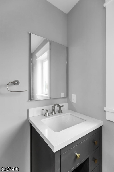 Bernards Twp., New Jersey, 07920, United States, 6 Bedrooms Bedrooms, ,5 BathroomsBathrooms,Residential,For Sale,2001685