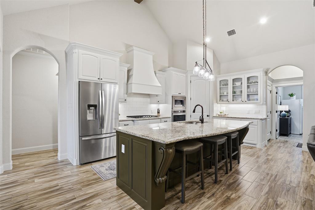 Granbury, Texas, 76048, United States, 4 Bedrooms Bedrooms, ,3 BathroomsBathrooms,Residential,For Sale,2001817