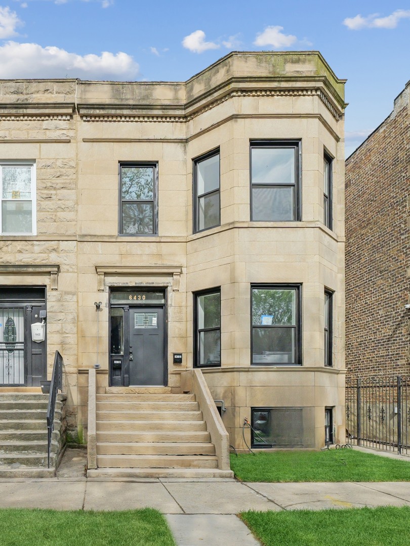 Chicago, Illinois, 60637, United States, 7 Bedrooms Bedrooms, ,Residential,For Sale,1917377