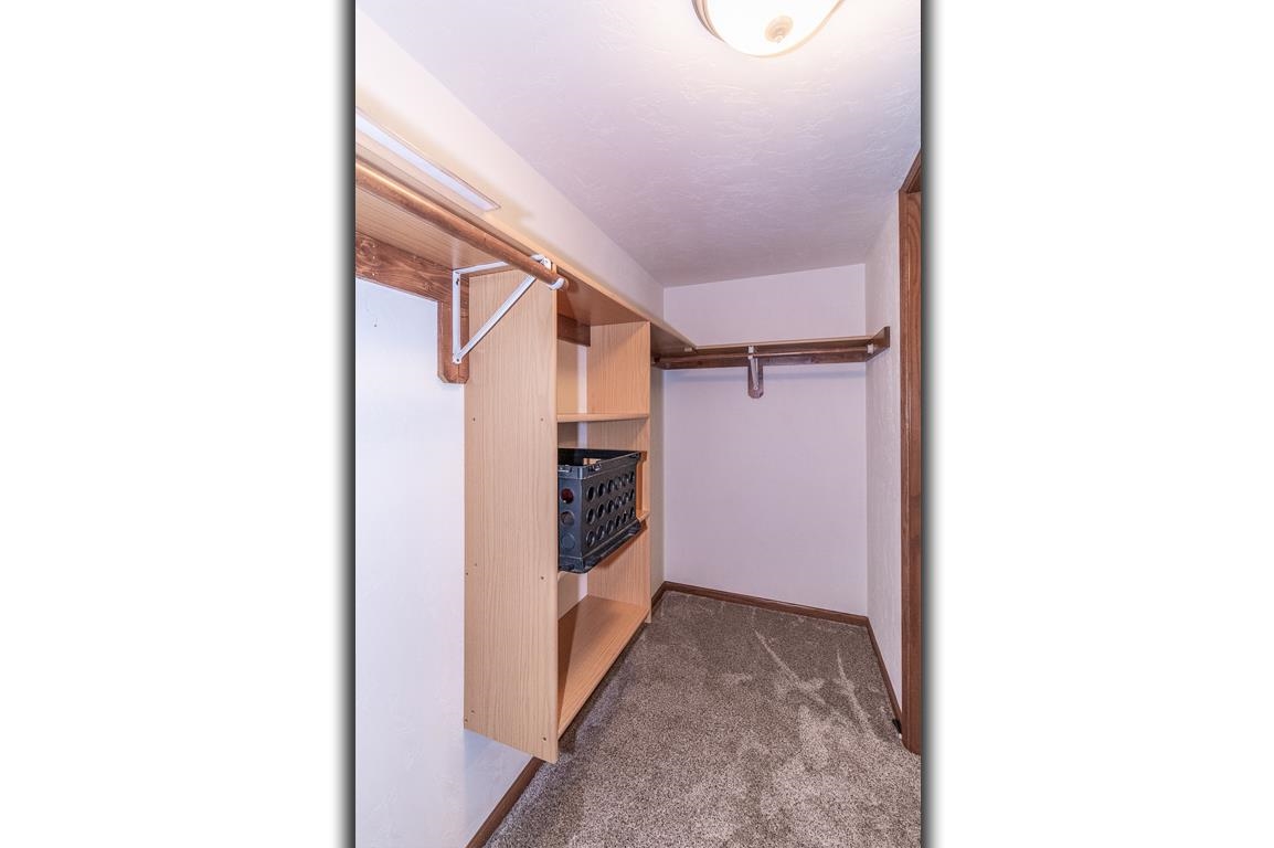 New London, Wisconsin, 54961-8857, United States, 4 Bedrooms Bedrooms, ,4 BathroomsBathrooms,Residential,For Sale,2001494