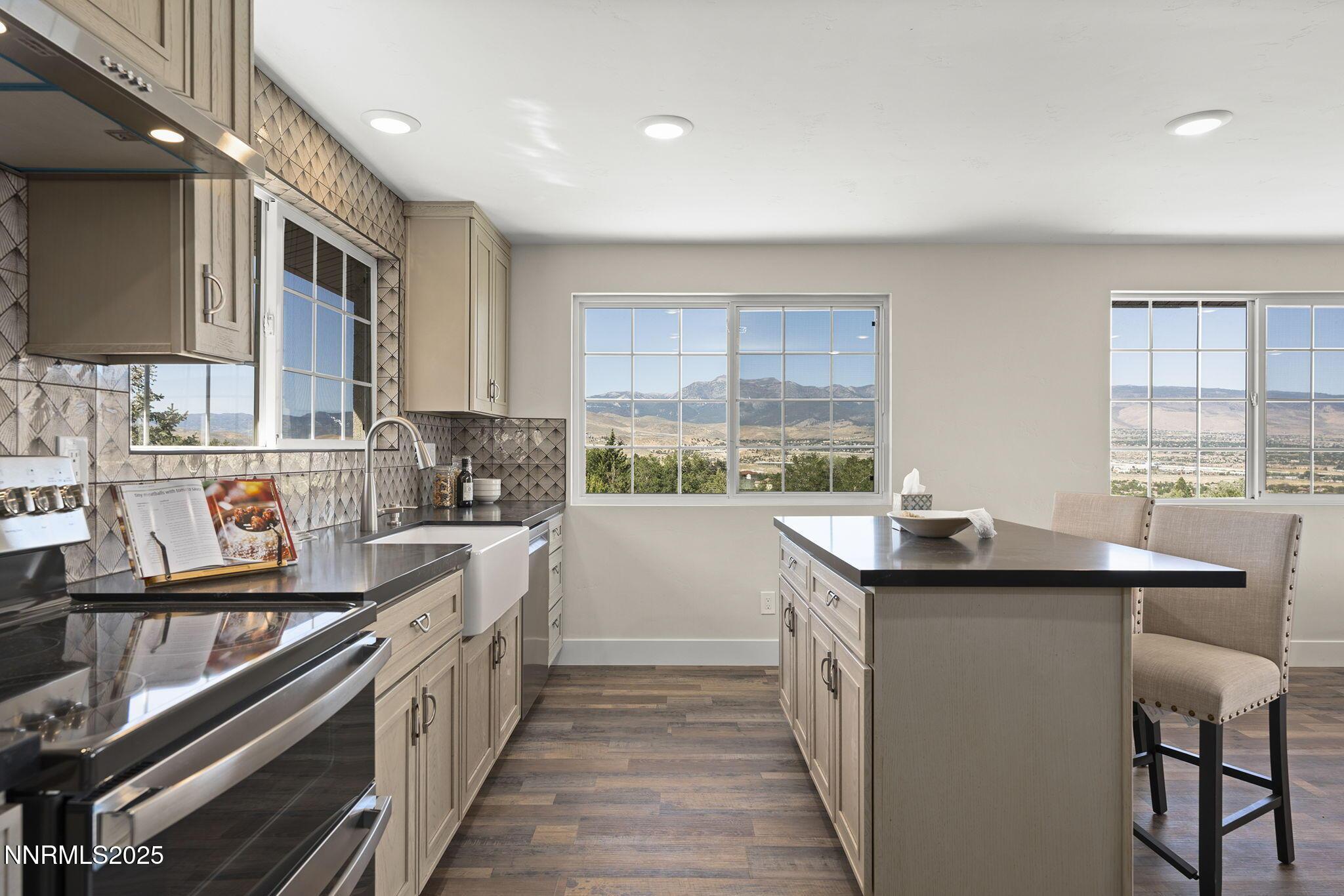 Reno, Nevada, 89521, United States, 3 Bedrooms Bedrooms, ,3 BathroomsBathrooms,Residential,For Sale,1988290