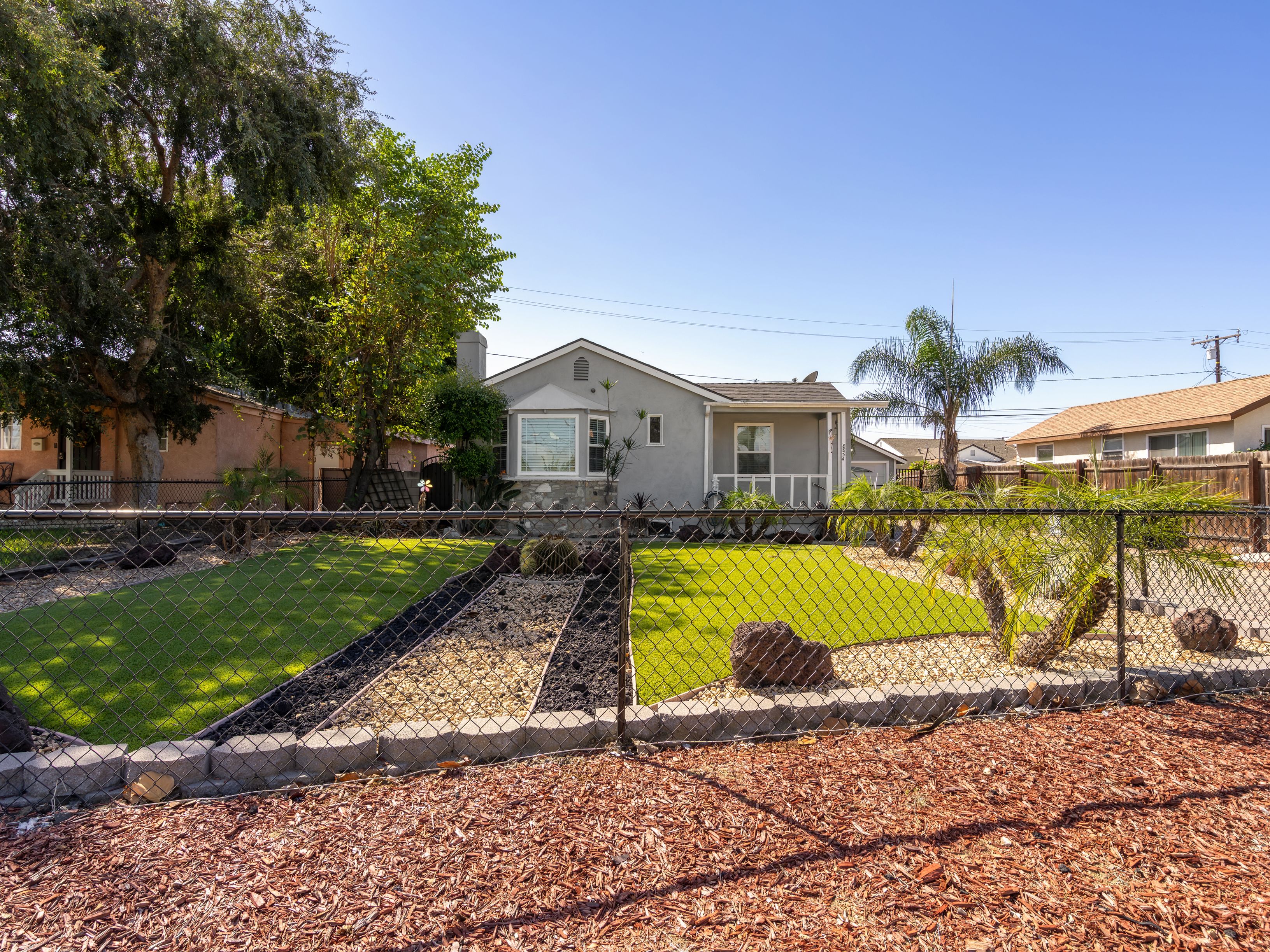  8834 Beverly Boulevard, Pico Rivera, CA 90660 - 物件實景