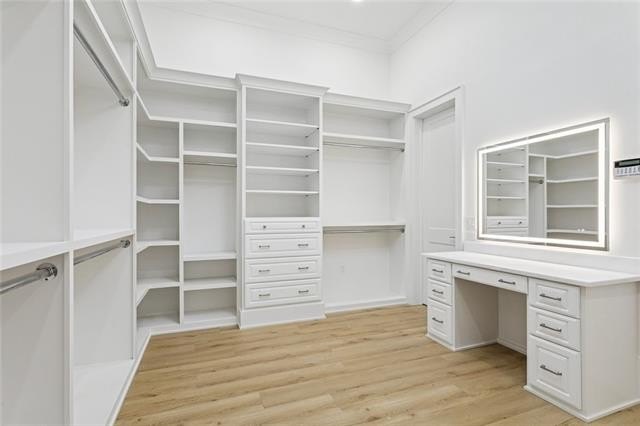 Metairie, Louisiana, 70005, United States, 5 Bedrooms Bedrooms, ,4 BathroomsBathrooms,Residential,For Sale,1990394