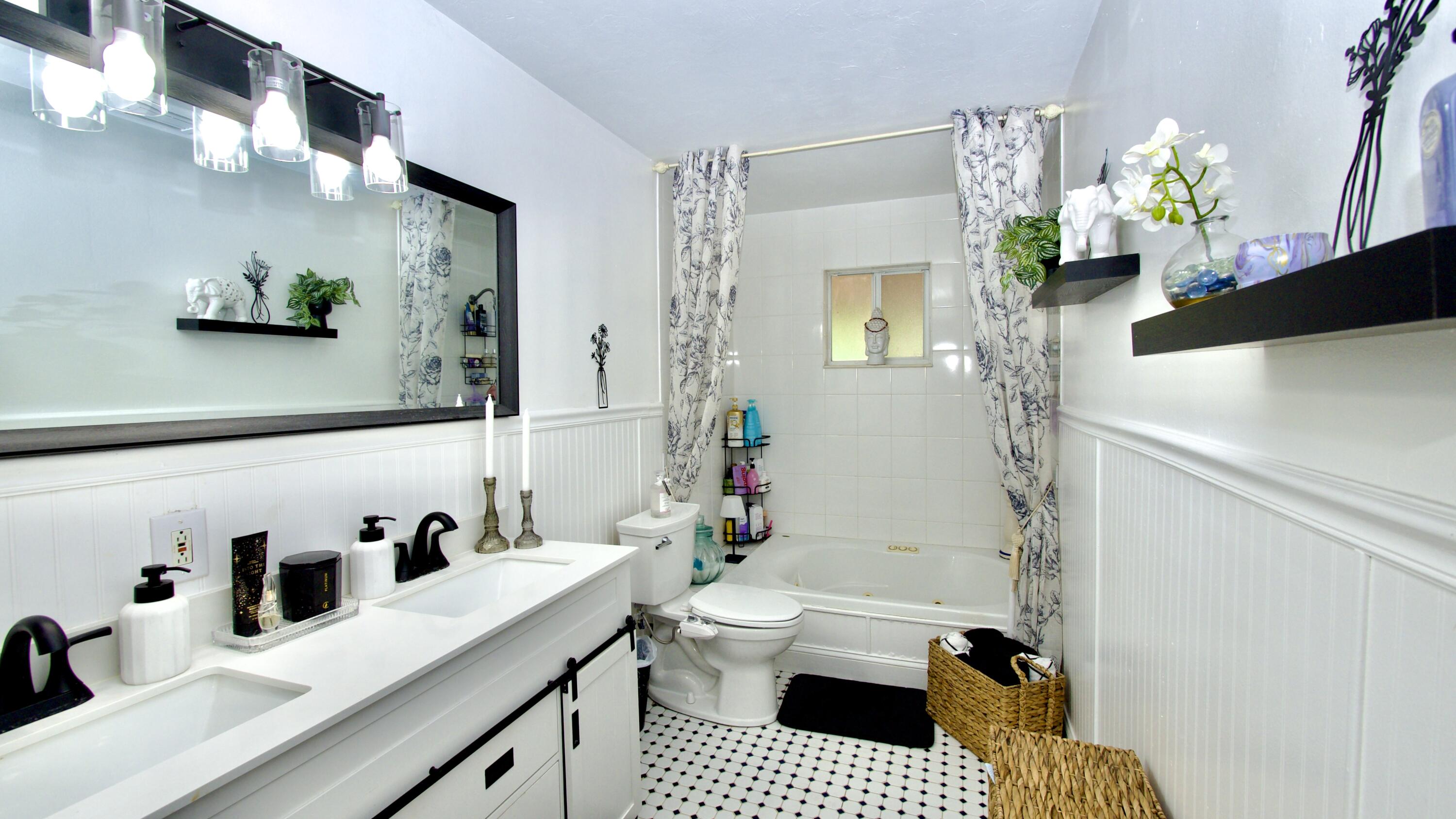 Davie, Florida, 33328, United States, 7 Bedrooms Bedrooms, ,5 BathroomsBathrooms,Residential,For Sale,2039860