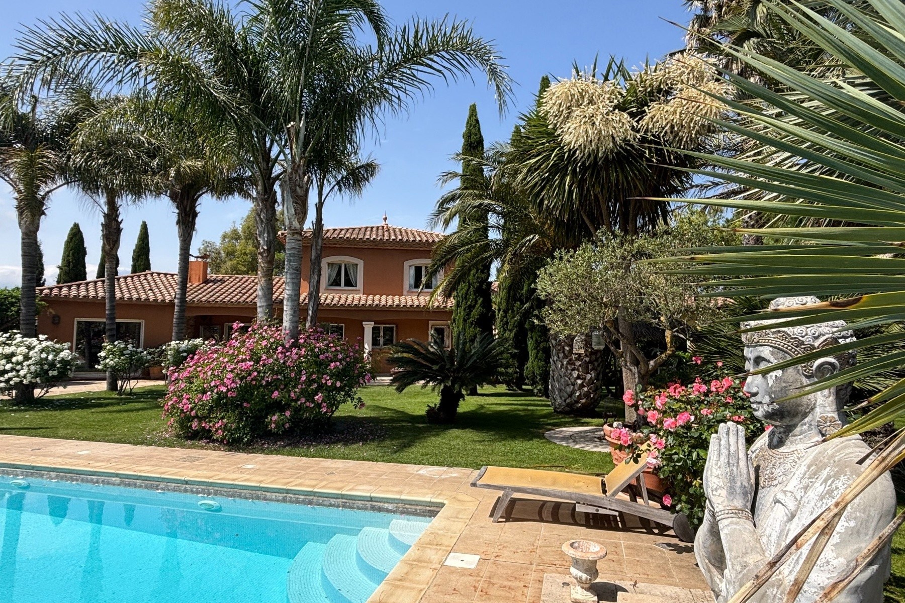  Near Perpignan : Architect-designed villa, large landscaped grounds - 物件實景