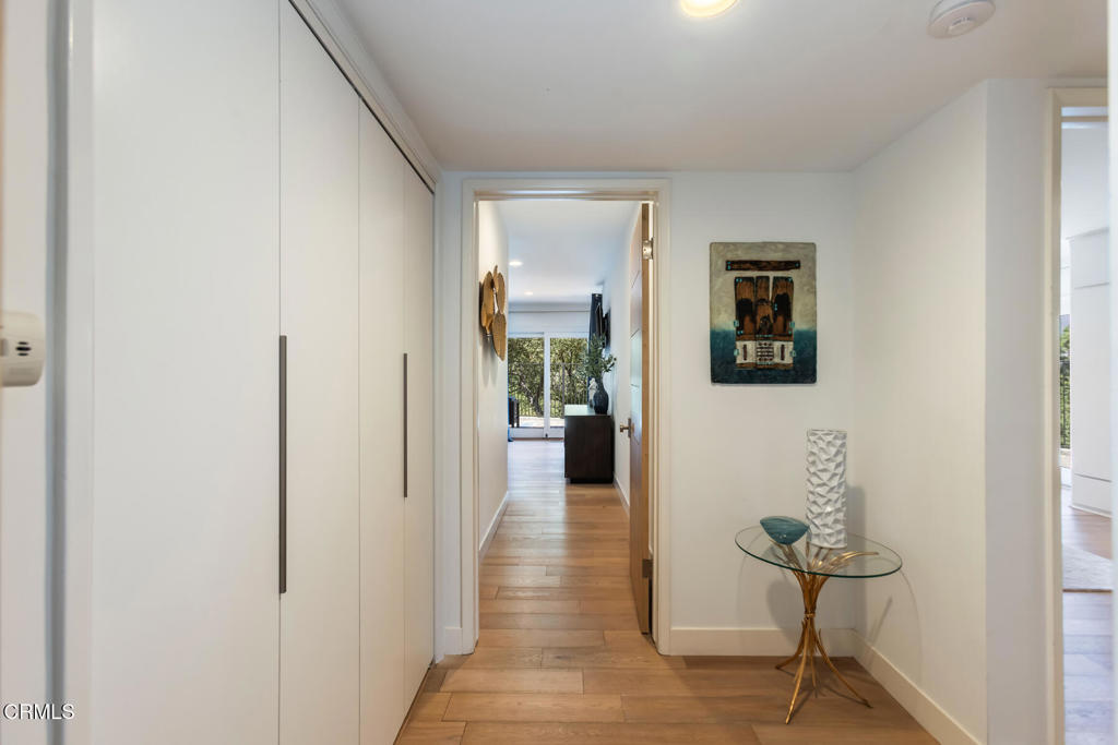 La Canada Flintridge, California, 91011, United States, 3 Bedrooms Bedrooms, ,3 BathroomsBathrooms,Residential,For Sale,1941612
