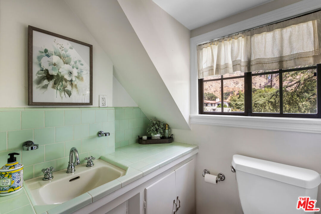 Altadena, California, 91001, United States, 4 Bedrooms Bedrooms, ,4 BathroomsBathrooms,Residential,For Sale,1992160