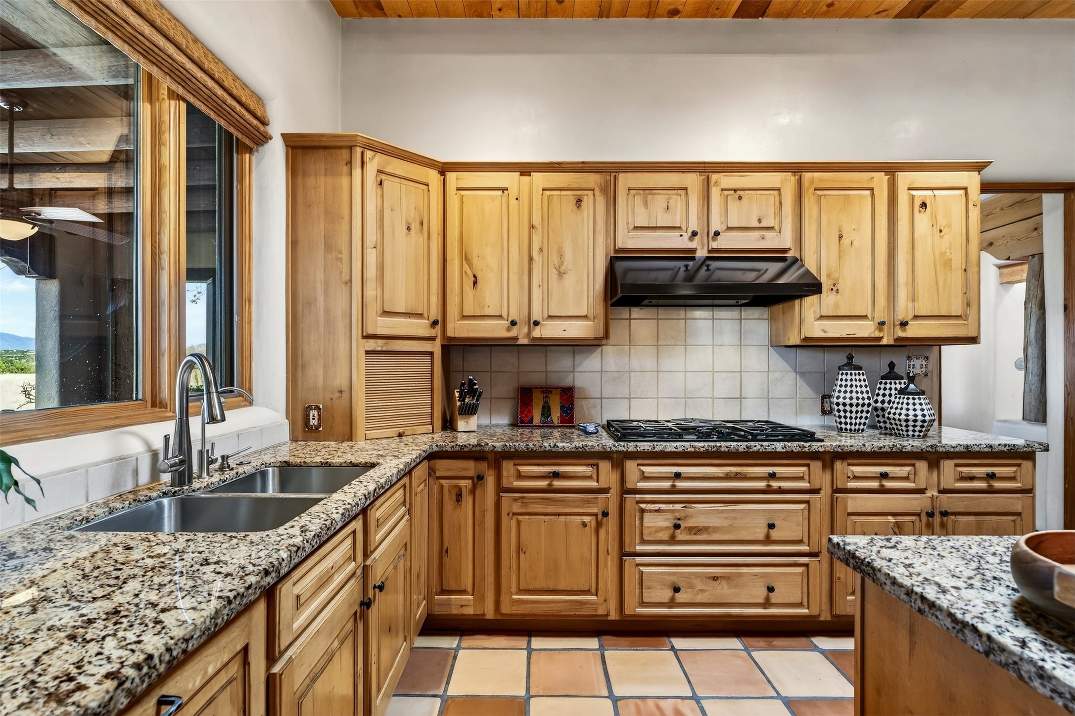  8 Ridgetop Circle - 物件實景