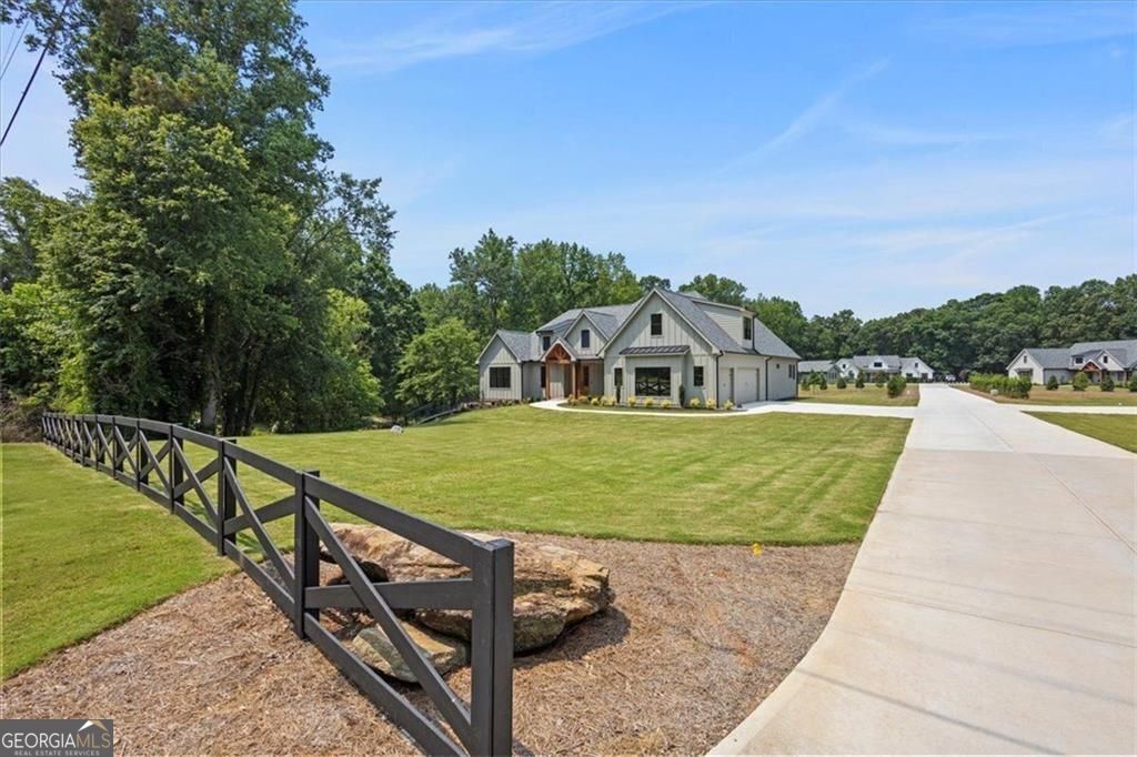 Gainesville, Georgia, 30506, United States, 5 Bedrooms Bedrooms, ,4 BathroomsBathrooms,Residential,For Sale,1909914