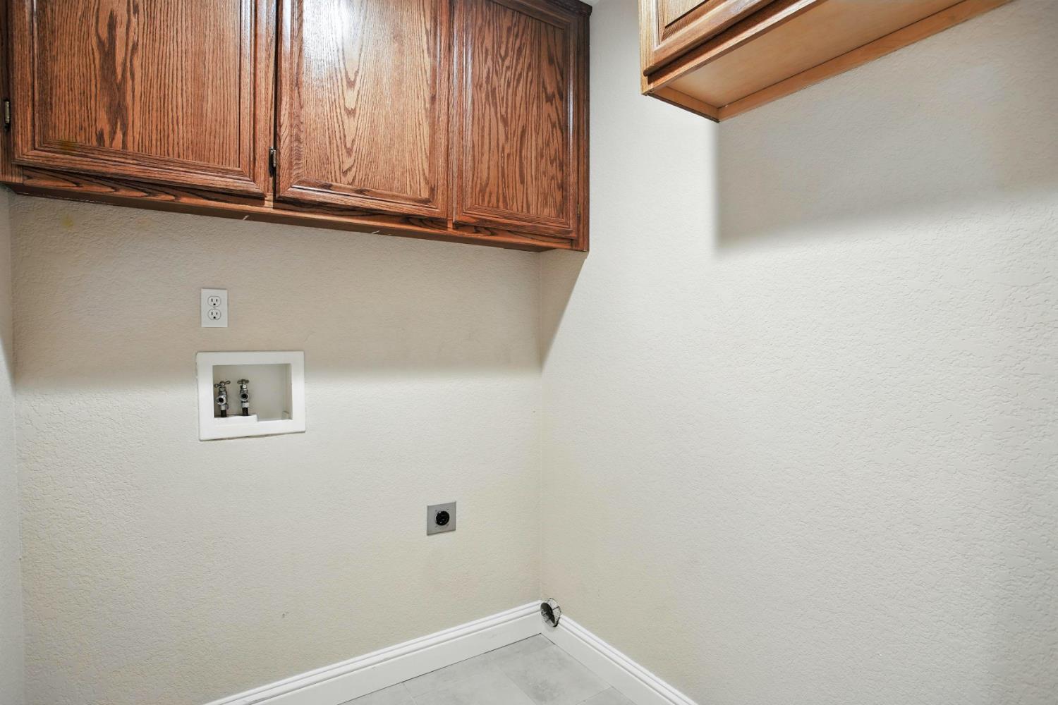 Galt, California, 95632, United States, 3 Bedrooms Bedrooms, ,2 BathroomsBathrooms,Residential,For Sale,1906984