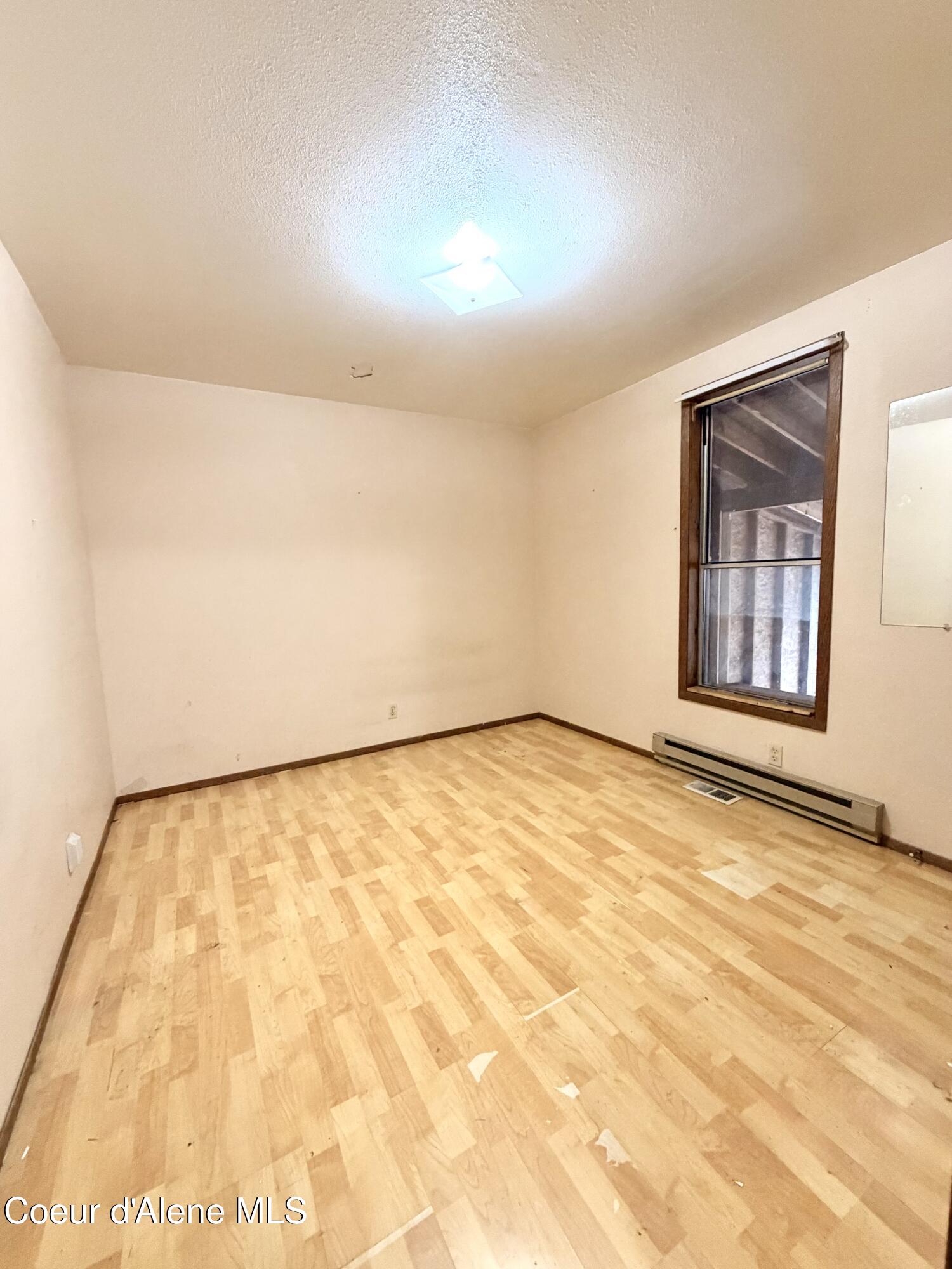 Coeur d'Alene, Idaho, 83814, United States, 5 Bedrooms Bedrooms, ,3 BathroomsBathrooms,Residential,For Sale,2005886