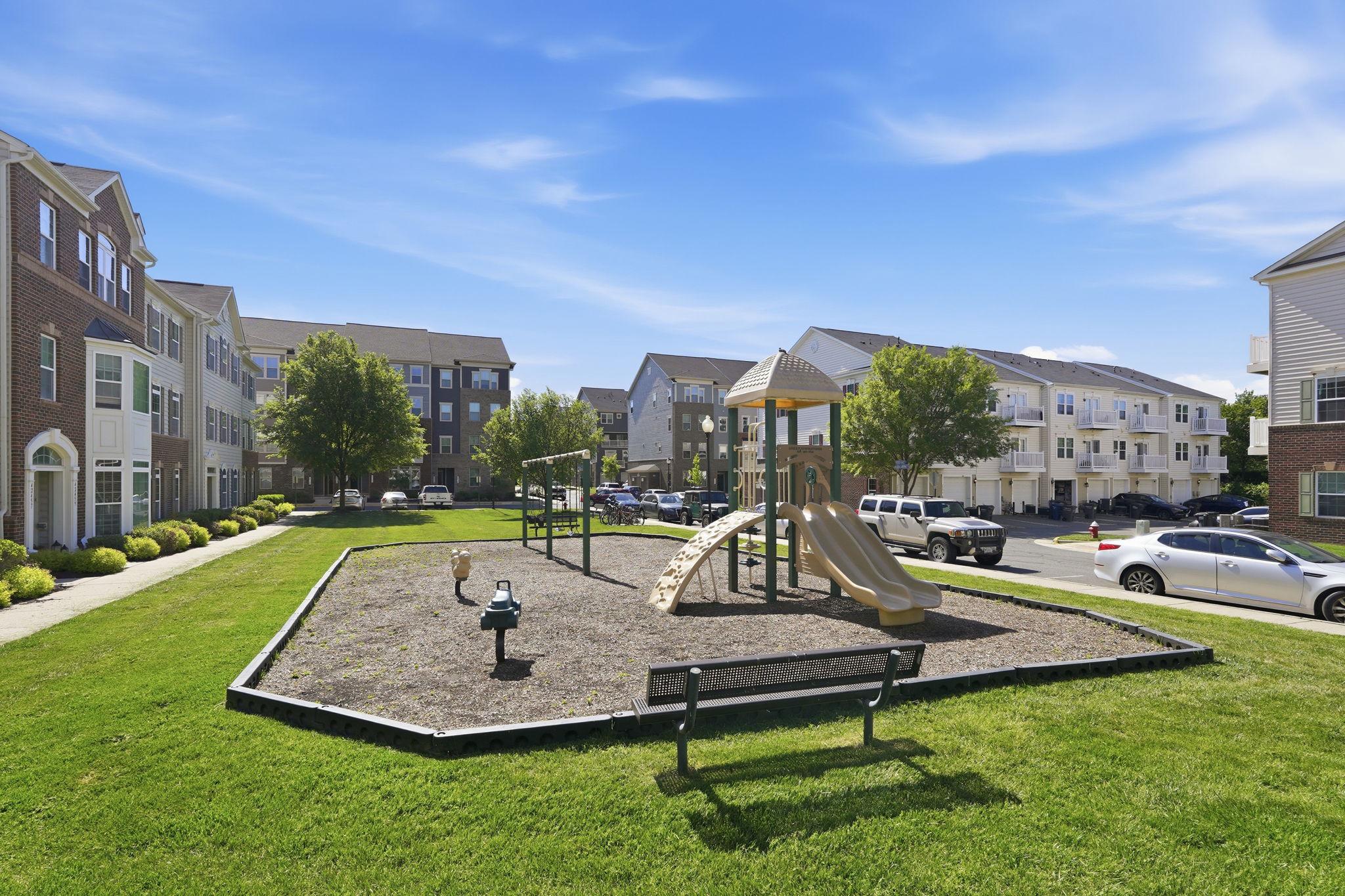  24728 Malibu Terrace, Sterling, VA, 20166 - 物件實景