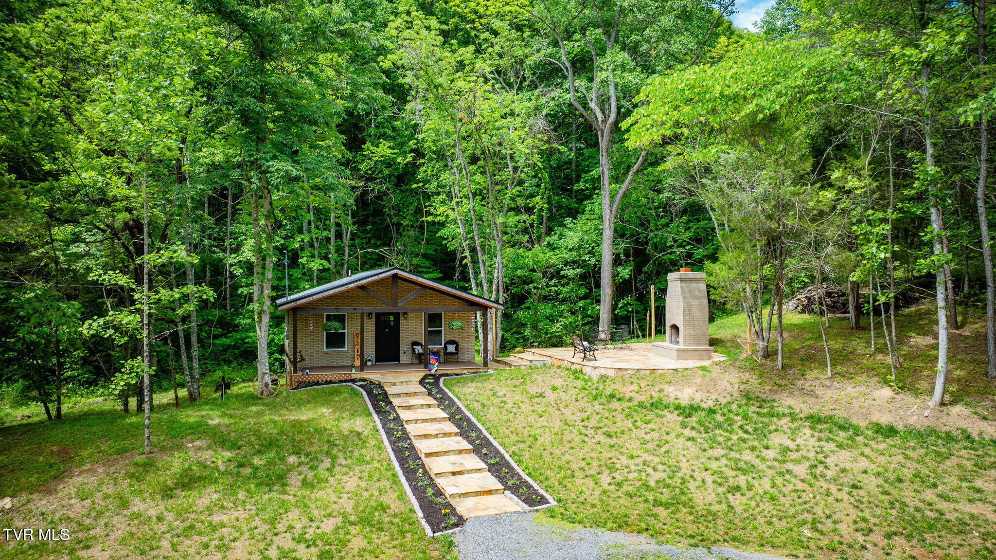 Kingsport, Tennessee, 37660, United States, 1 Bedroom Bedrooms, ,1 BathroomBathrooms,Residential,For Sale,1973991