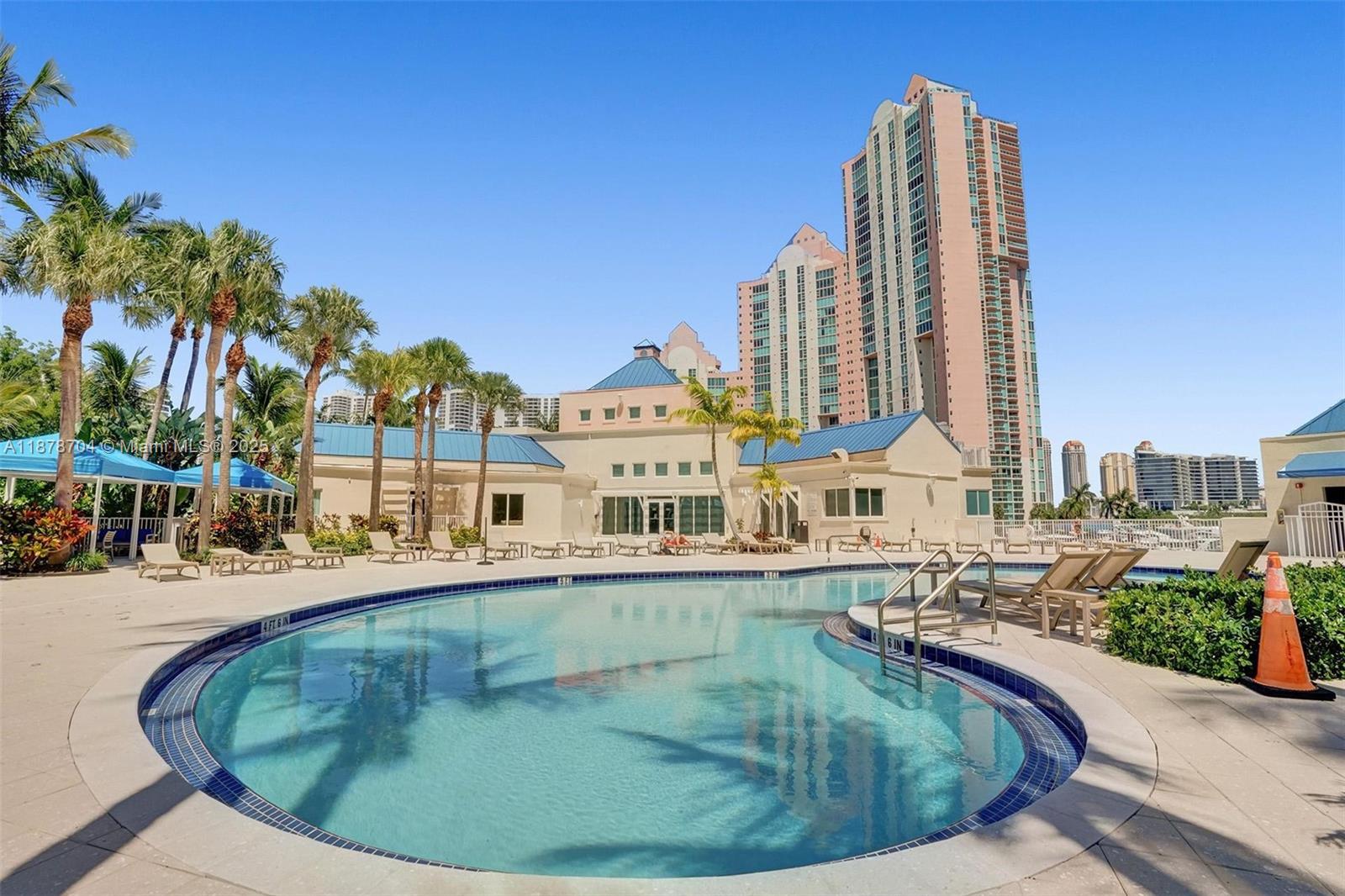 Aventura, Florida, 33180, United States, 2 Bedrooms Bedrooms, ,3 BathroomsBathrooms,Residential,For Sale,1947982