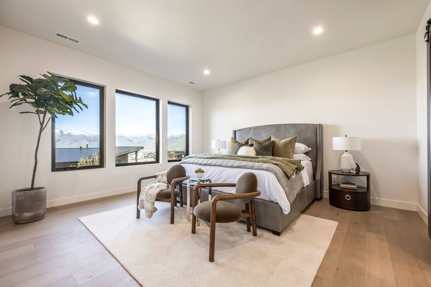  Upgraded Luxury Living with Panoramic Mountain Views - 物件實景