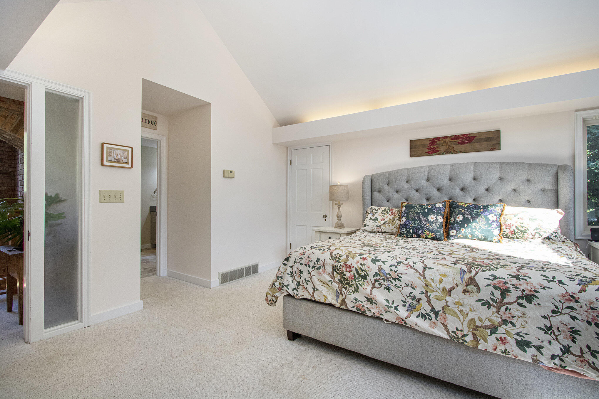 St. Joseph, Michigan, 49085, United States, 5 Bedrooms Bedrooms, ,4 BathroomsBathrooms,Residential,For Sale,1960550