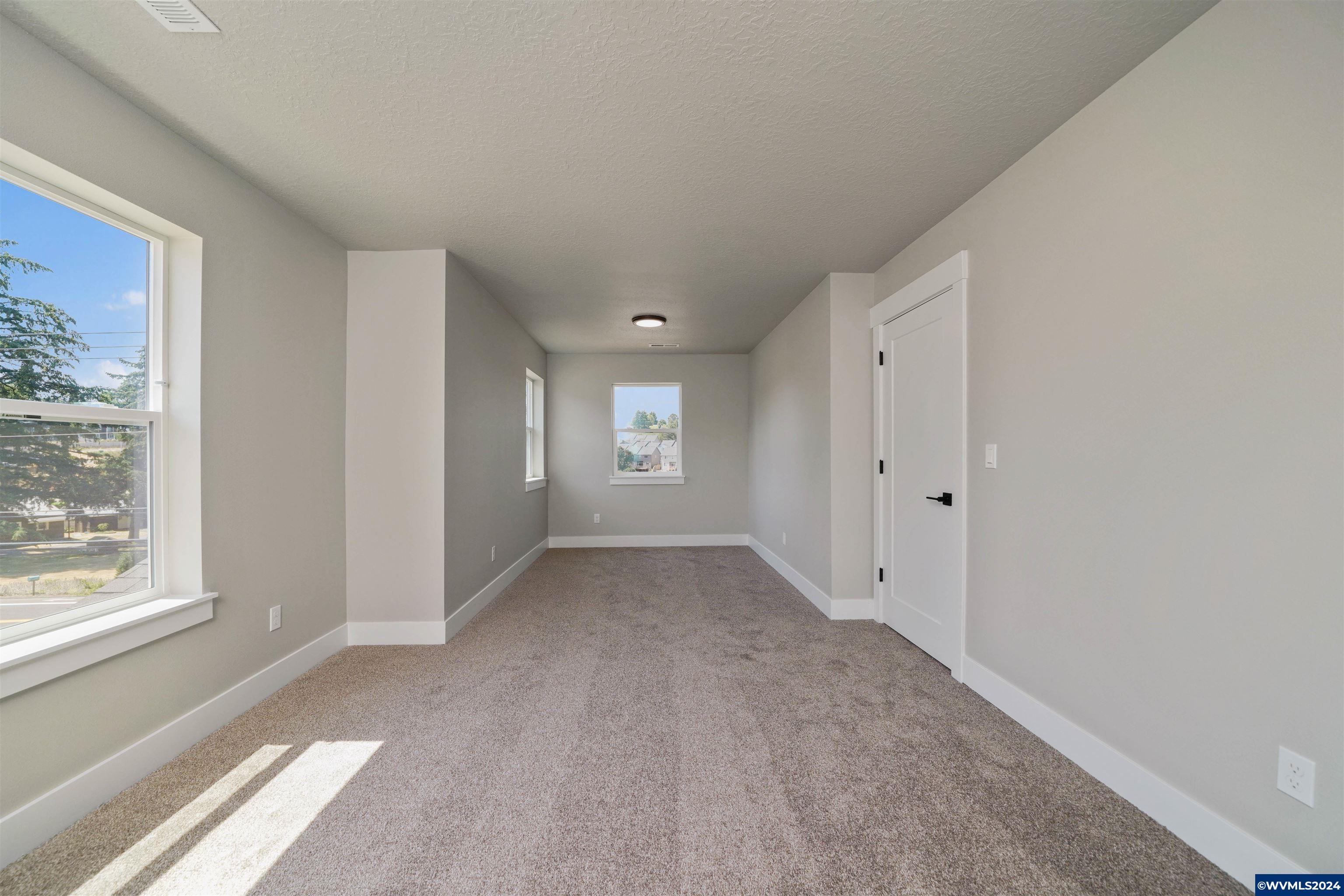 Salem, Oregon, 97306, United States, 3 Bedrooms Bedrooms, ,3 BathroomsBathrooms,Residential,For Sale,1695520