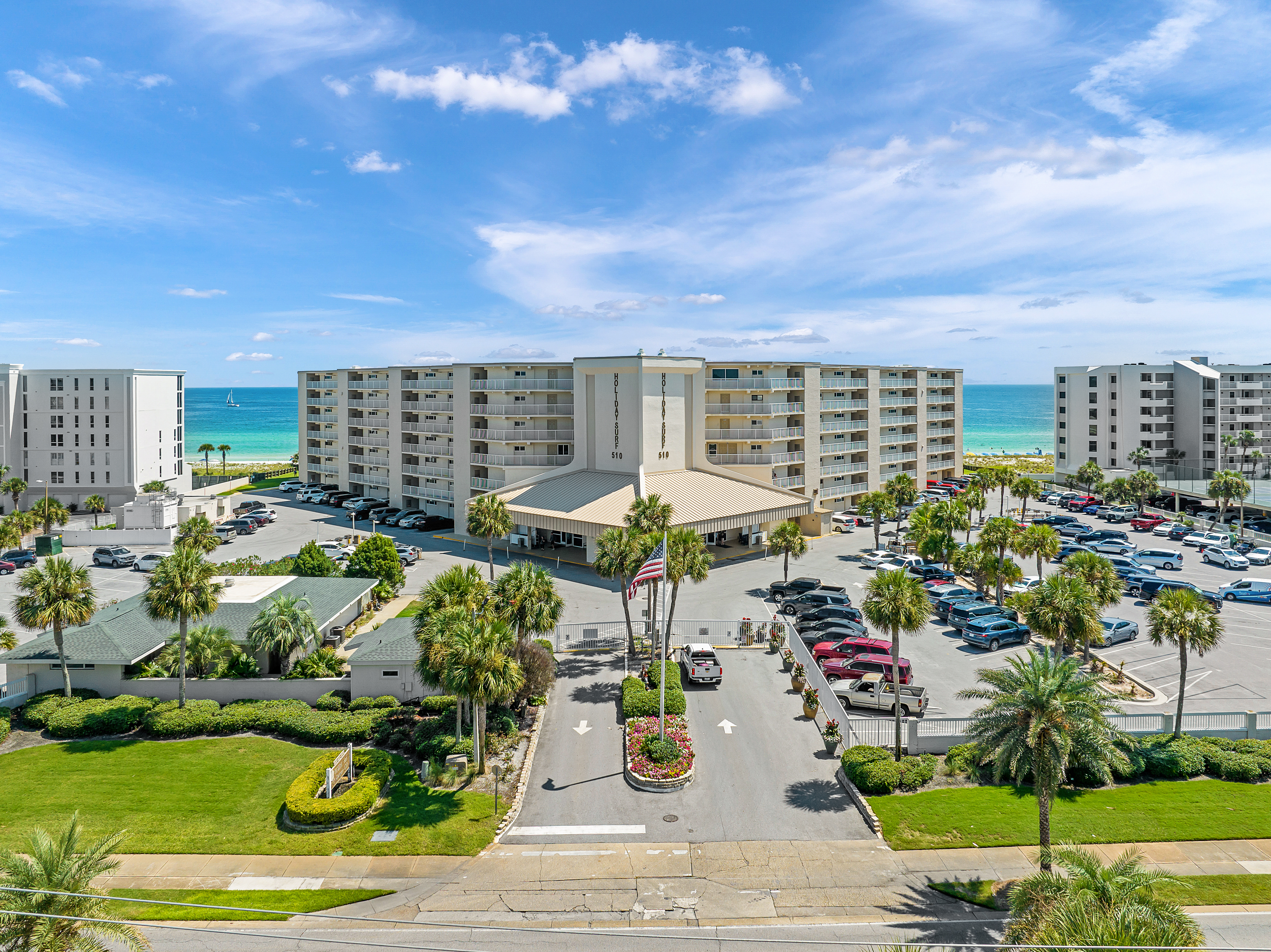  Income-Producing Gulf-View Condo Steps from the Sand - 物件實景