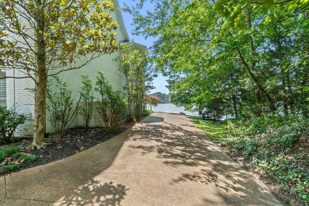 OXFORD, Mississippi, 38655, United States, 5 Bedrooms Bedrooms, ,6 BathroomsBathrooms,Residential,For Sale,1858310