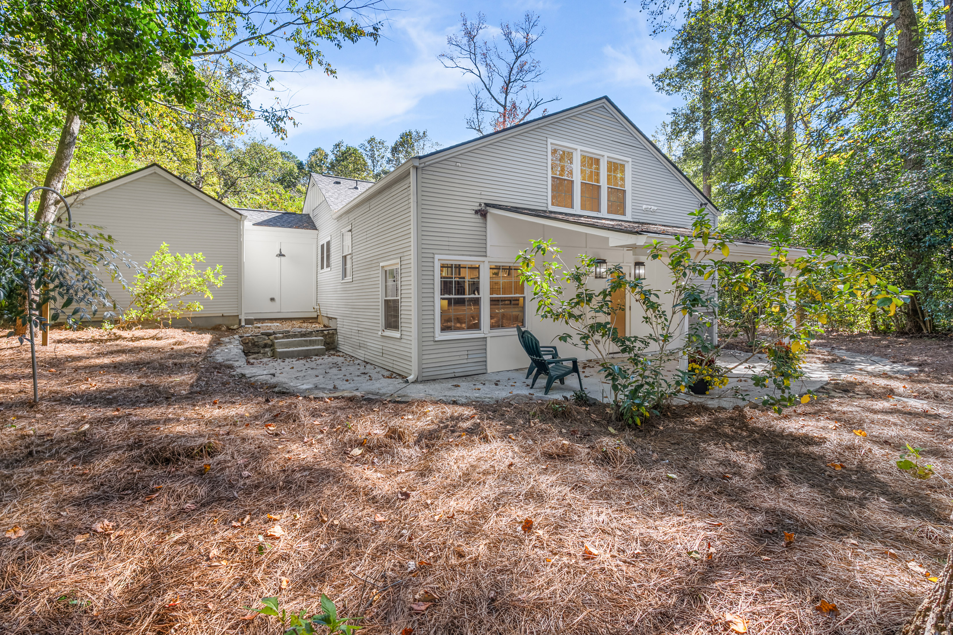 Completely Renovated 1950s Cottage in the Heart of Smyrna