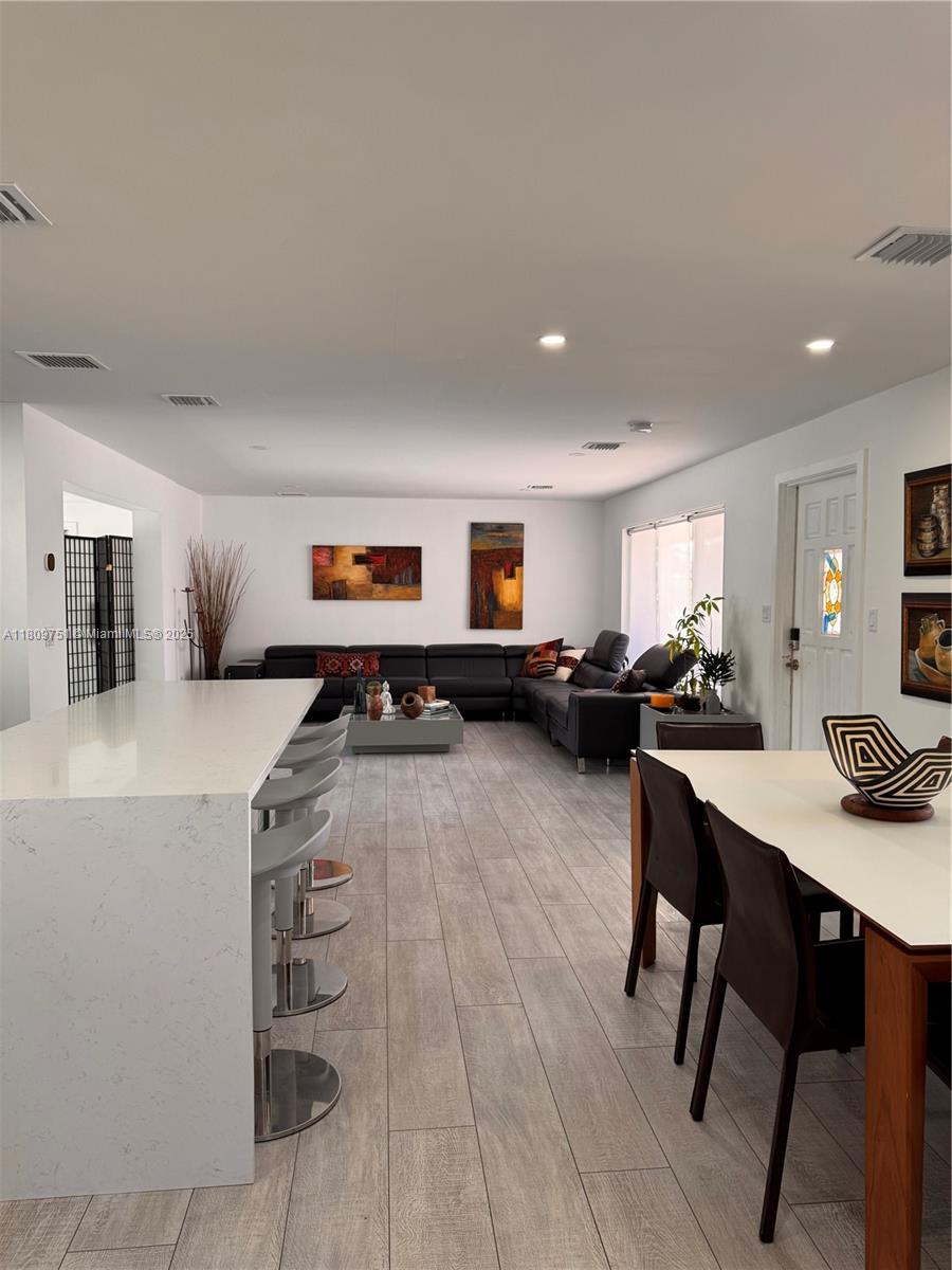 Pompano Beach, Florida, 33060, United States, 2 Bedrooms Bedrooms, ,2 BathroomsBathrooms,Residential,For Sale,1829168