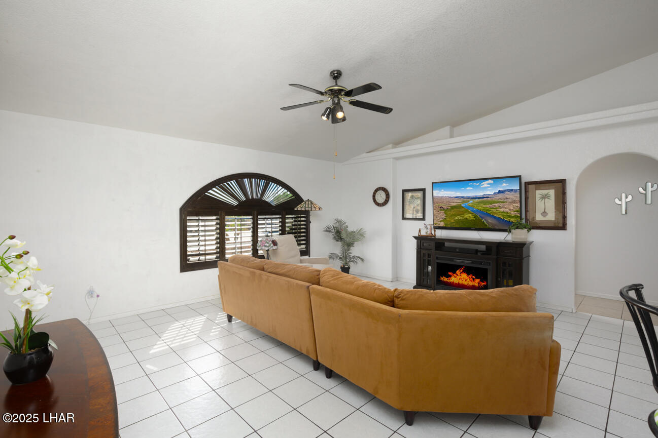 Lake Havasu City, Arizona, 86406, United States, 3 Bedrooms Bedrooms, ,1 BathroomBathrooms,Residential,For Sale,1989666