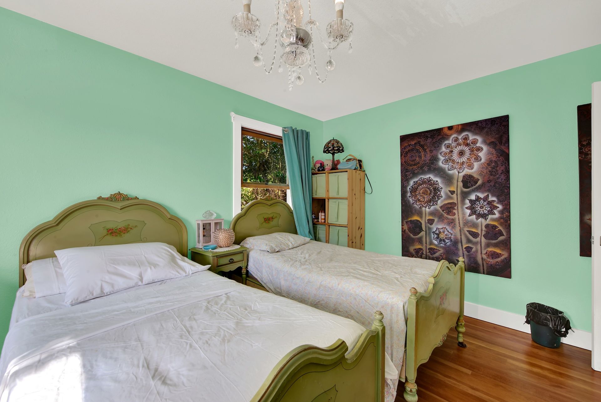  Remodeled Home with Timeless Character - 物件實景