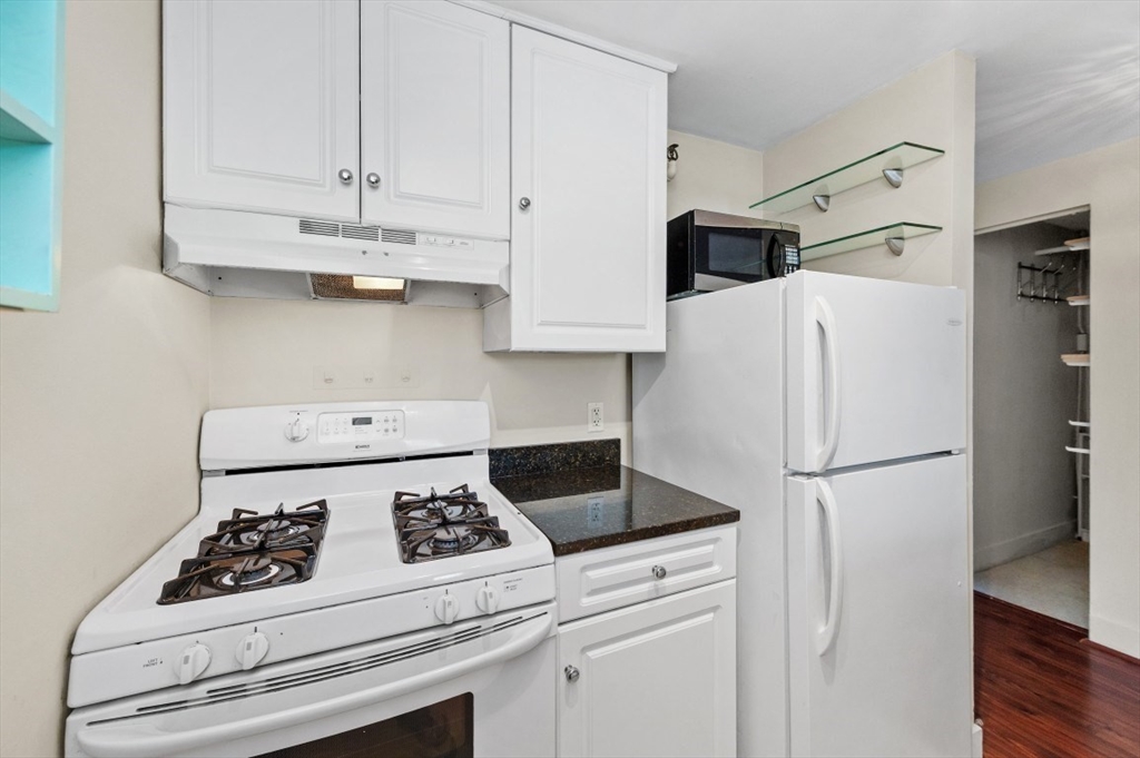 Boston, Massachusetts, 02129, United States, 1 Bedroom Bedrooms, ,2 BathroomsBathrooms,Residential,For Sale,1911386