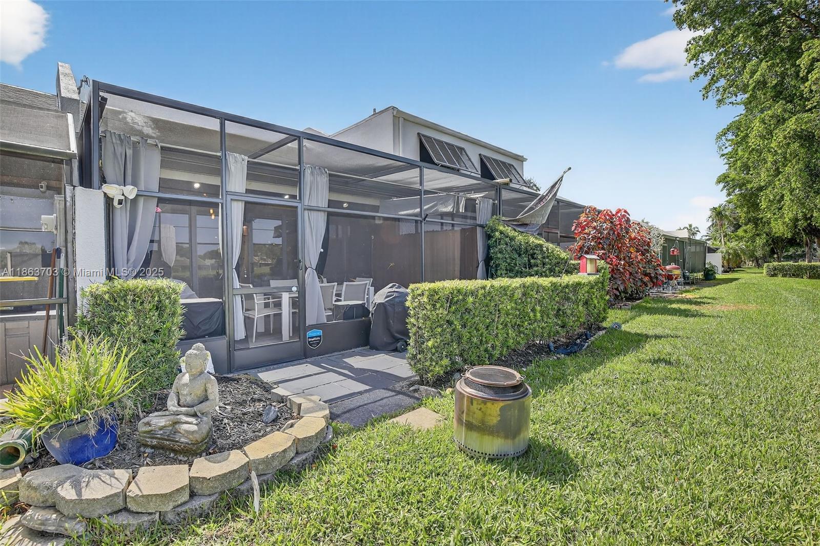 Pembroke Pines, Florida, 33026, United States, 3 Bedrooms Bedrooms, ,3 BathroomsBathrooms,Residential,For Sale,1927070