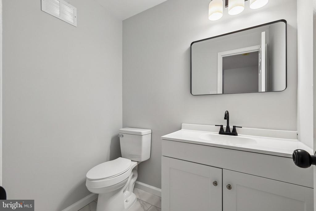Springfield, Virginia, 22153, United States, 4 Bedrooms Bedrooms, ,4 BathroomsBathrooms,Residential,For Sale,2049450