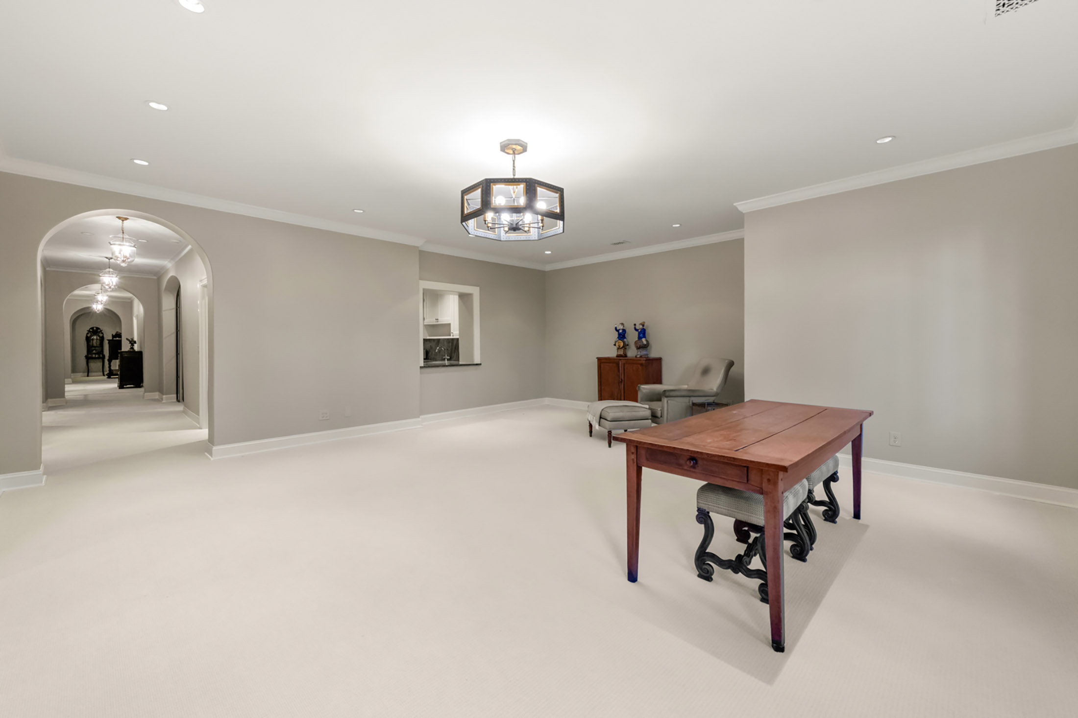  Magnificent Buckhead Home on 2.2+/- Acres with Pool and Pool House - 物件實景