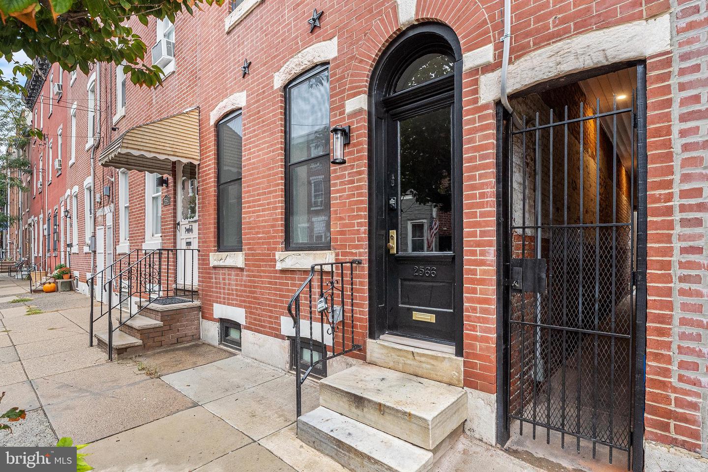 Philadelphia, Pennsylvania, 19125, United States, 3 Bedrooms Bedrooms, ,3 BathroomsBathrooms,Residential,For Sale,1954864