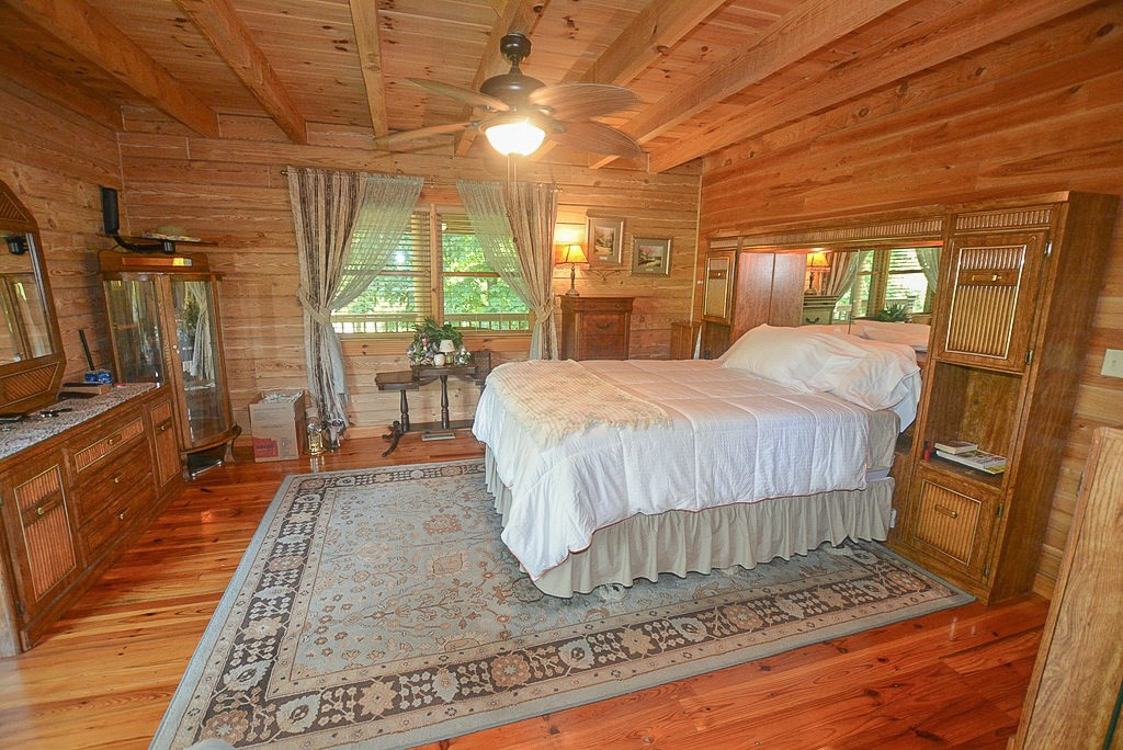 Sevierville, Tennessee, 37876, United States, 2 Bedrooms Bedrooms, ,2 BathroomsBathrooms,Residential,For Sale,1976513