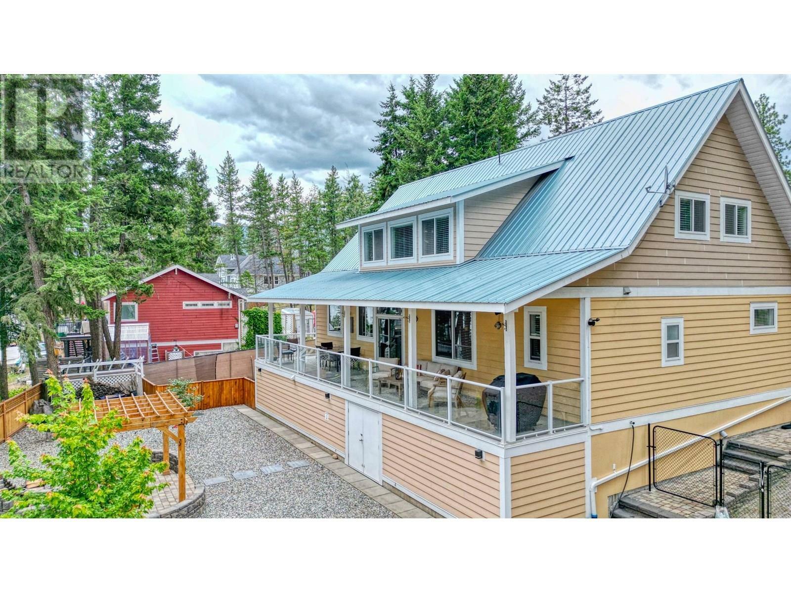 KELOWNA, British Columbia, V1Z 3W4, CA, 5 Bedrooms Bedrooms, ,3 BathroomsBathrooms,Residential,For Sale,1876914