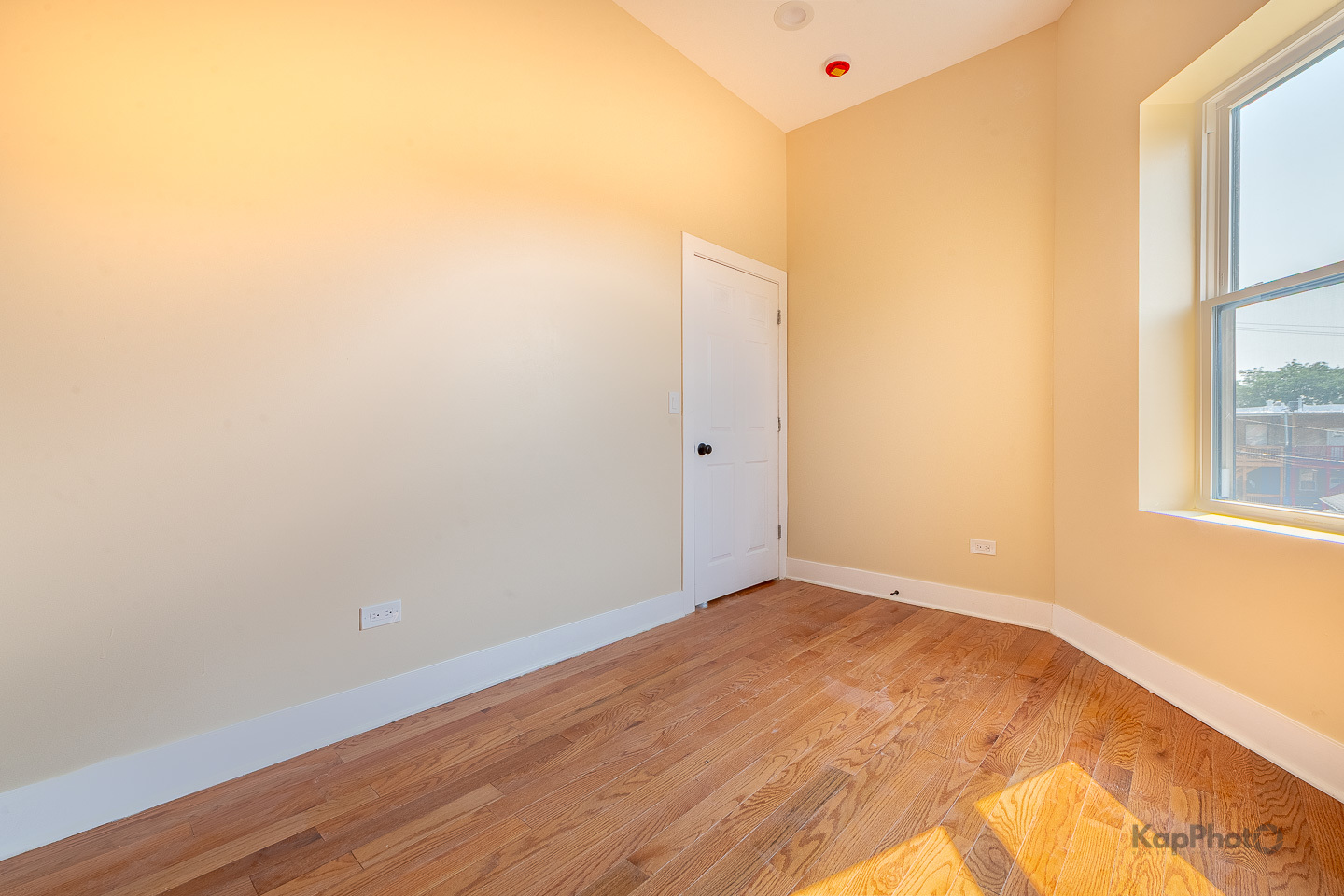 Chicago, Illinois, 60624, United States, 9 Bedrooms Bedrooms, ,Residential,For Sale,1979819