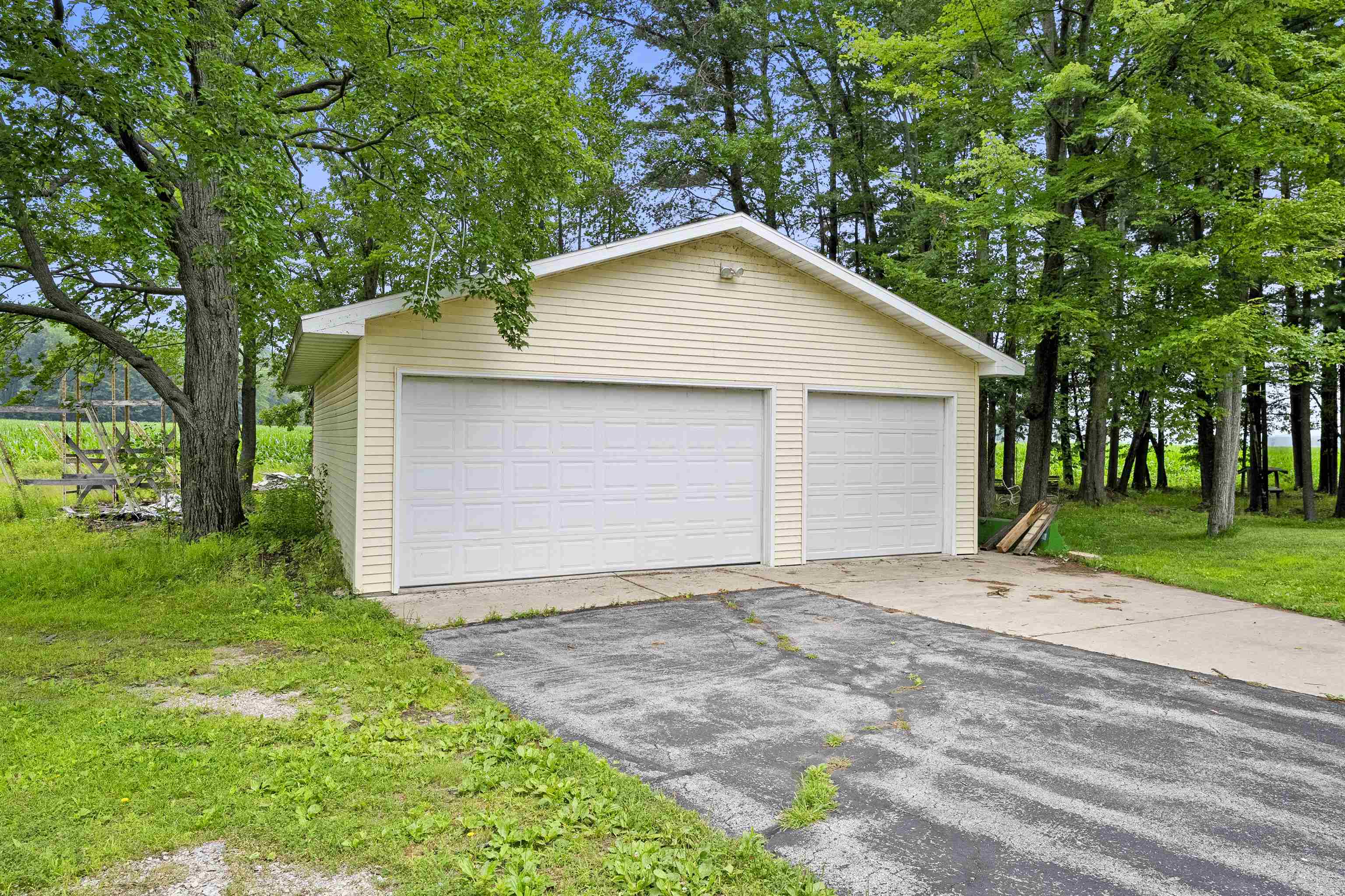 SUAMICO, Wisconsin, 54173, United States, 3 Bedrooms Bedrooms, ,4 BathroomsBathrooms,Residential,For Sale,1911099