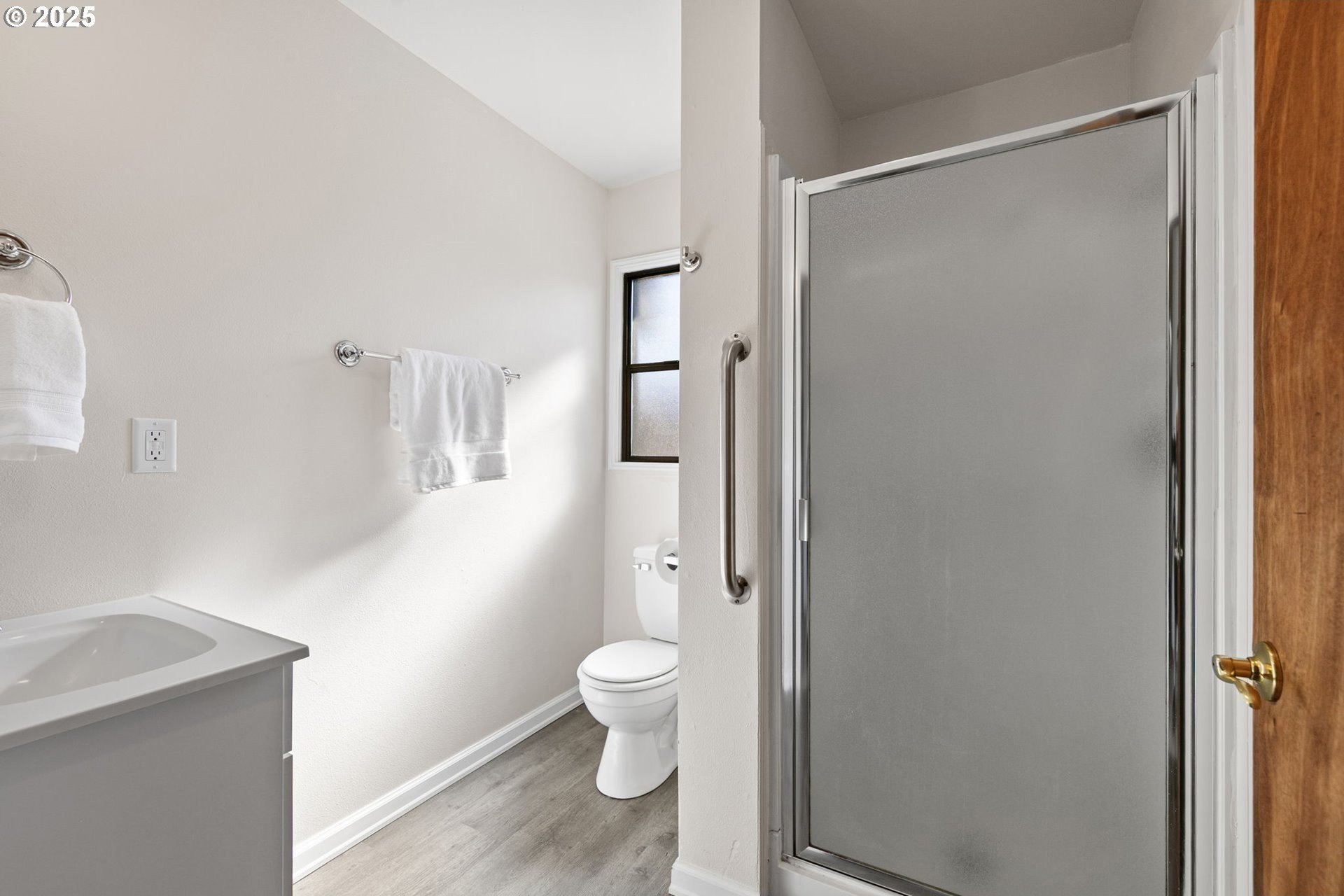 Springfield, Oregon, 97477, United States, 4 Bedrooms Bedrooms, ,2 BathroomsBathrooms,Residential,For Sale,1918433